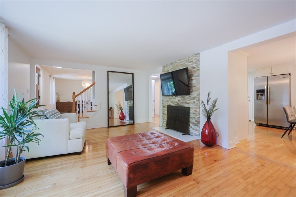 Stoneham, Massachusetts, 02180, United States, 4 Bedrooms Bedrooms, ,2 BathroomsBathrooms,Residential,For Sale,1940945