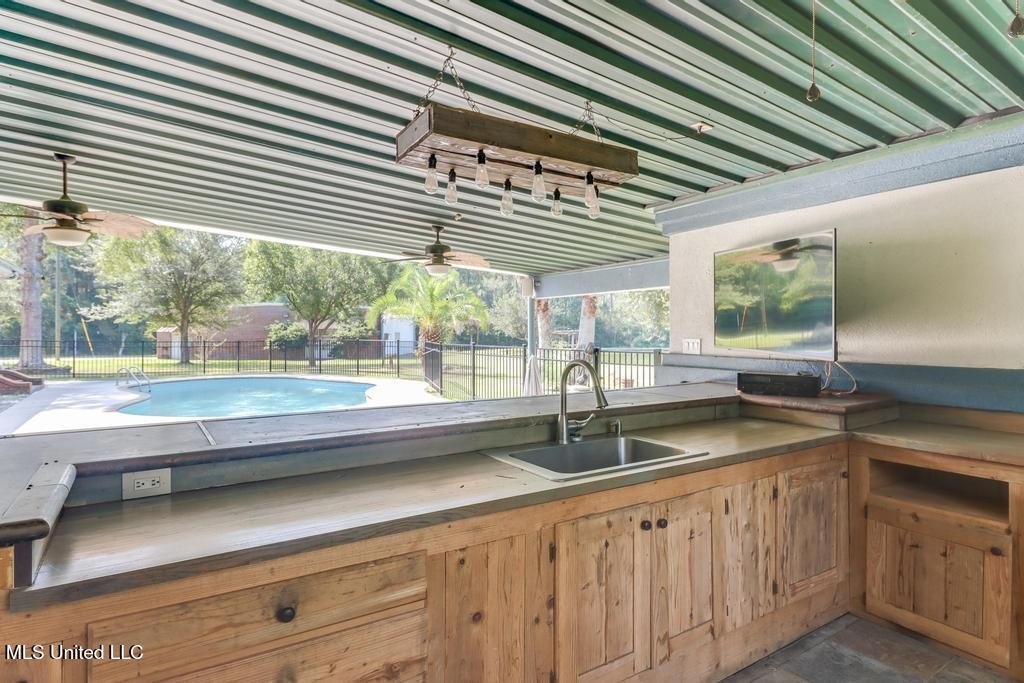 Vancleave, Mississippi, 39565, United States, 3 Bedrooms Bedrooms, ,3 BathroomsBathrooms,Residential,For Sale,1975033