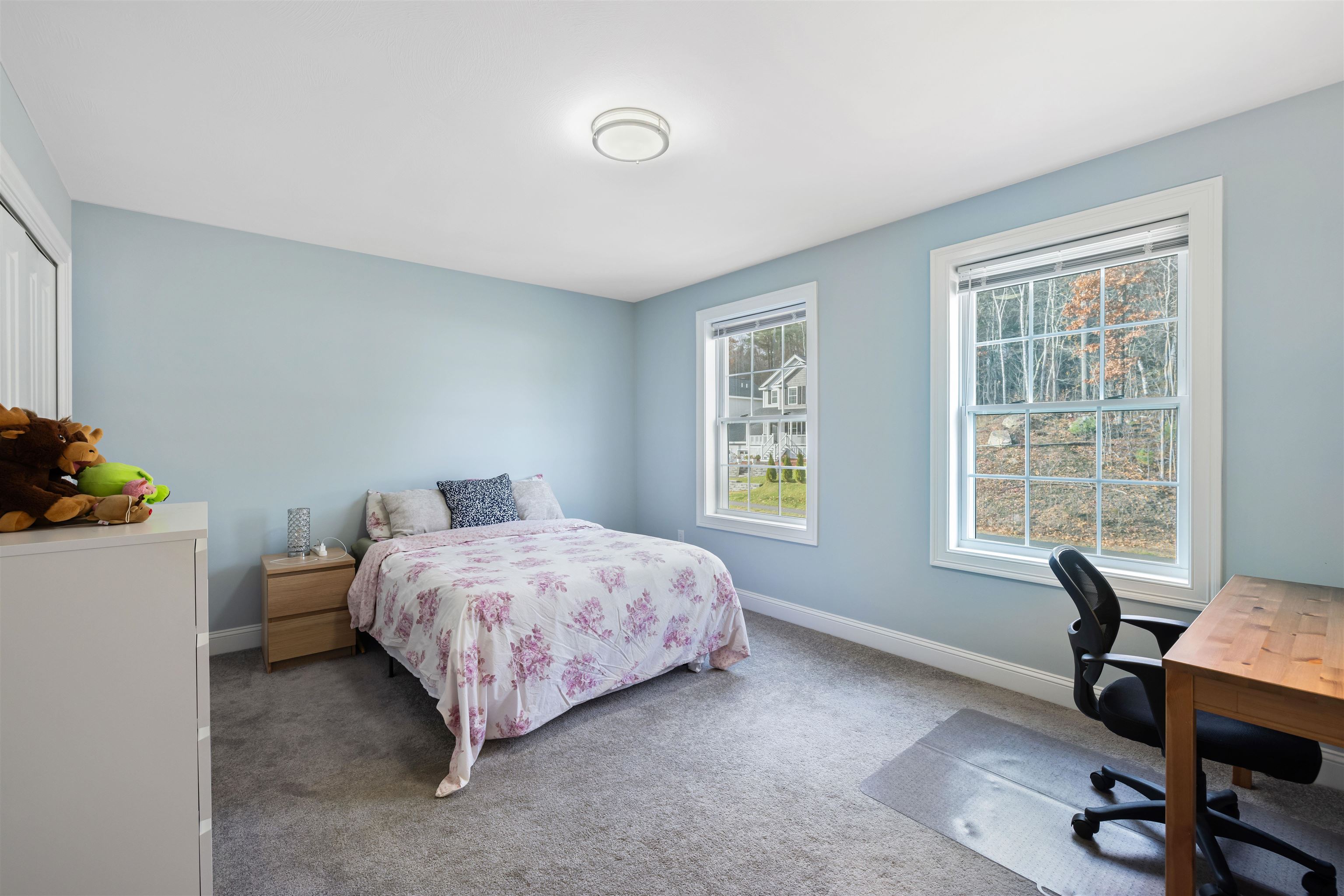 Hudson, New Hampshire, 03051, United States, 3 Bedrooms Bedrooms, ,2 BathroomsBathrooms,Residential,For Sale,1990943