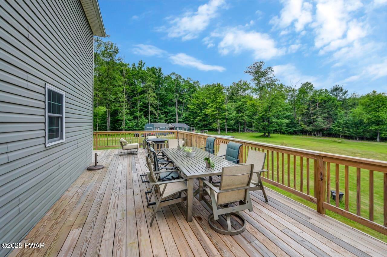 Honesdale, Pennsylvania, 18431, United States, 5 Bedrooms Bedrooms, ,4 BathroomsBathrooms,Residential,For Sale,1973688