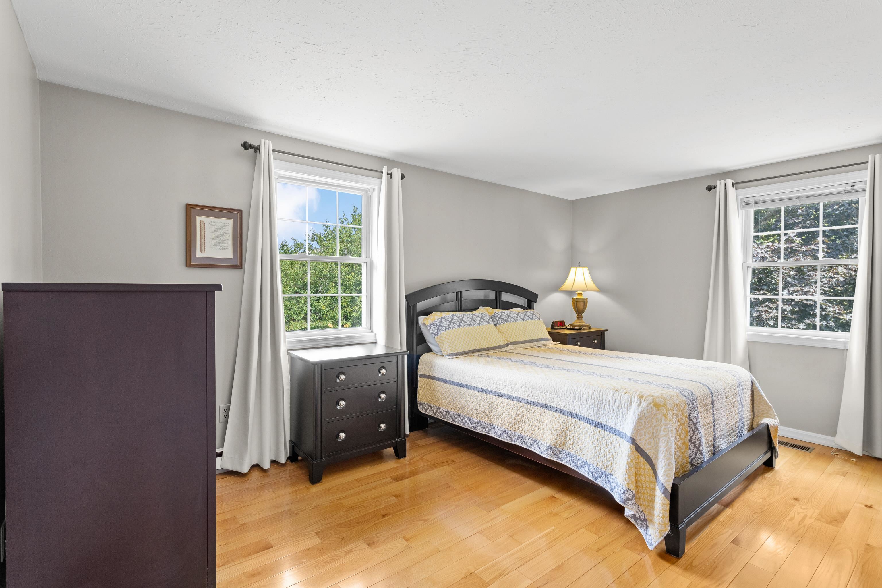 Pelham, New Hampshire, 03076, United States, 4 Bedrooms Bedrooms, ,3 BathroomsBathrooms,Residential,For Sale,1937373