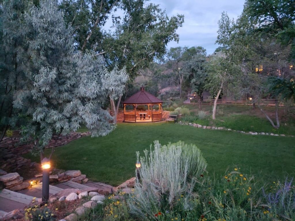 Santa Fe, New Mexico, 87501, United States, 2 Bedrooms Bedrooms, ,3 BathroomsBathrooms,Residential,For Sale,1959101