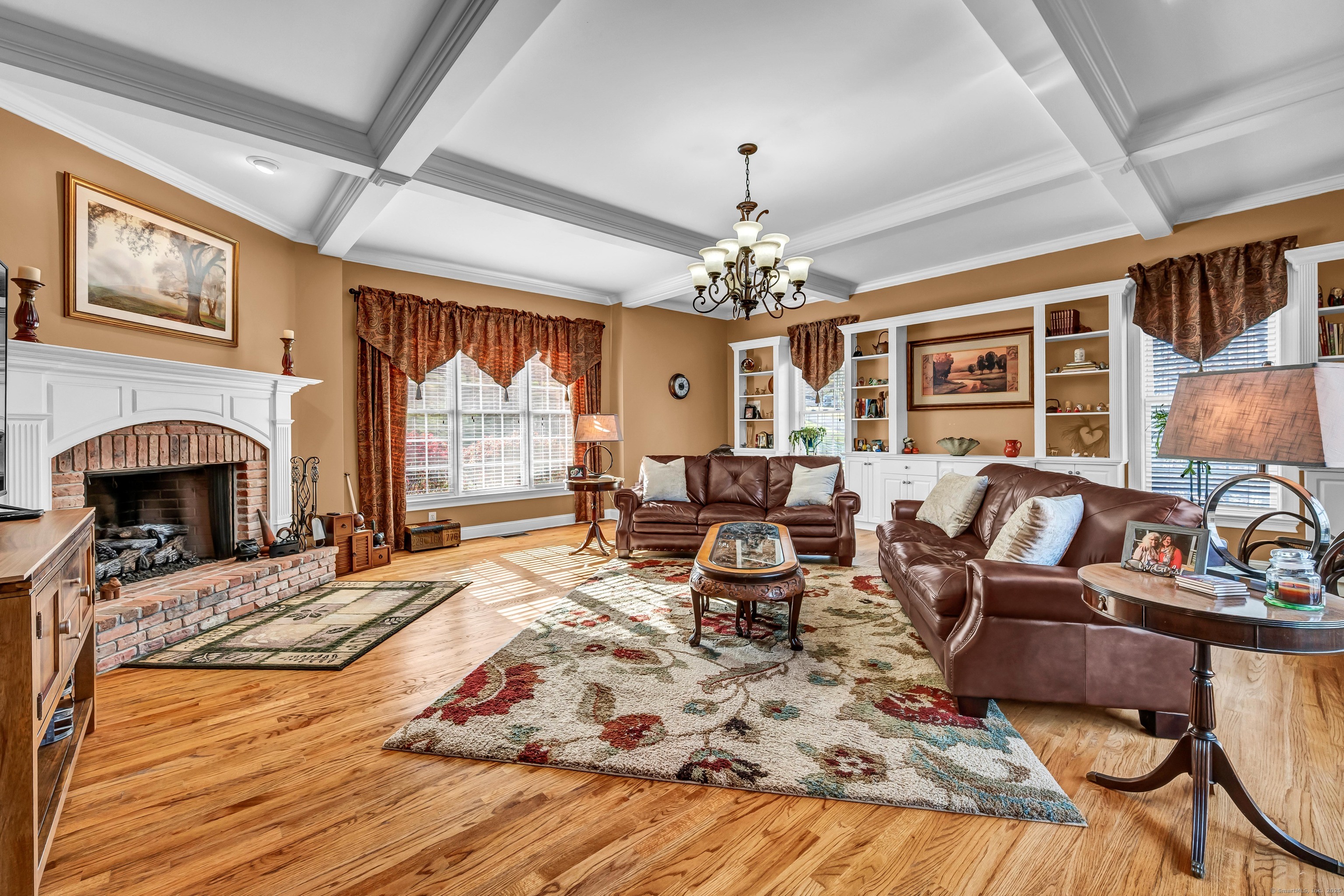 New Milford, Connecticut, 06776, United States, 4 Bedrooms Bedrooms, ,4 BathroomsBathrooms,Residential,For Sale,1987689