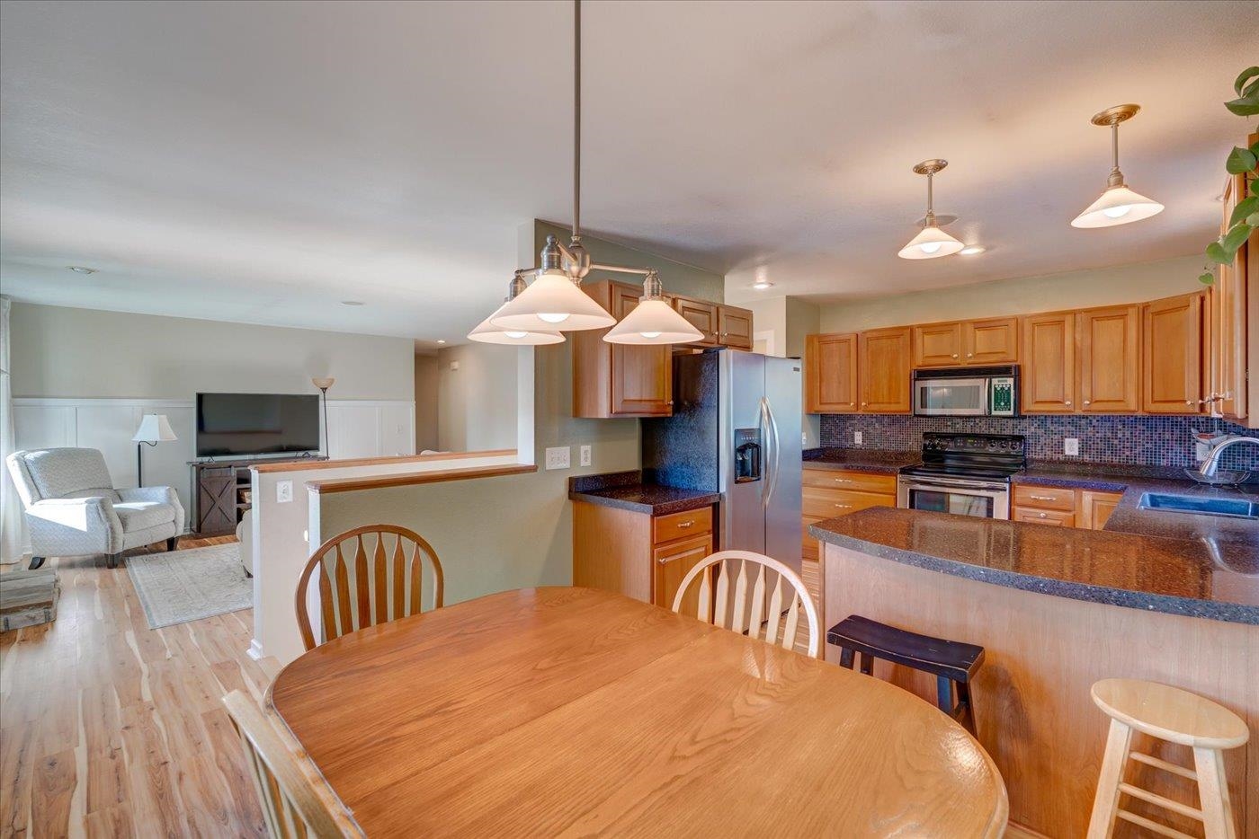 Sun Prairie, Wisconsin, 53590-4332, United States, 4 Bedrooms Bedrooms, ,3 BathroomsBathrooms,Residential,For Sale,1935966