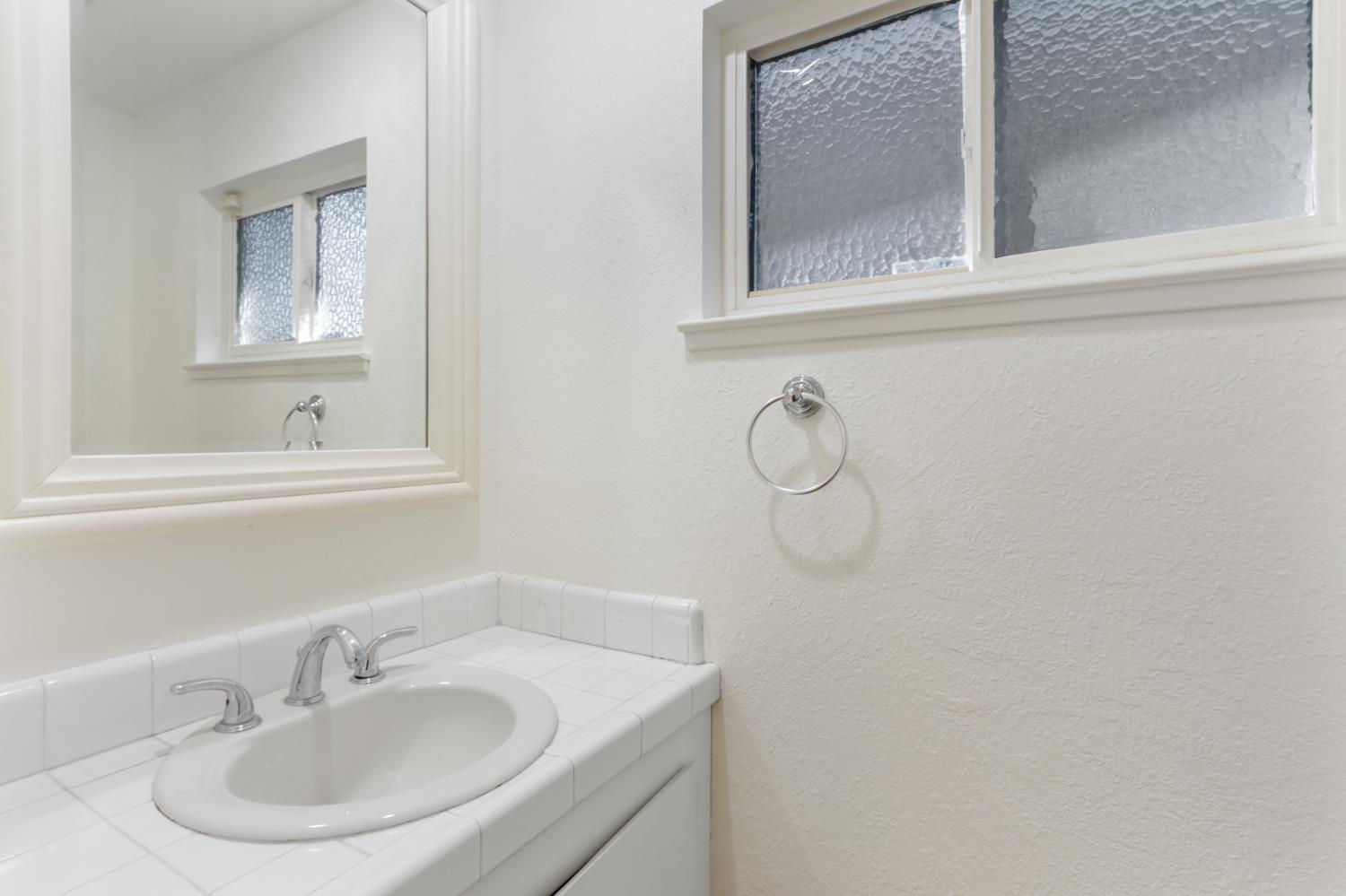 Elk Grove, California, 95624, United States, 4 Bedrooms Bedrooms, ,3 BathroomsBathrooms,Residential,For Sale,1987914