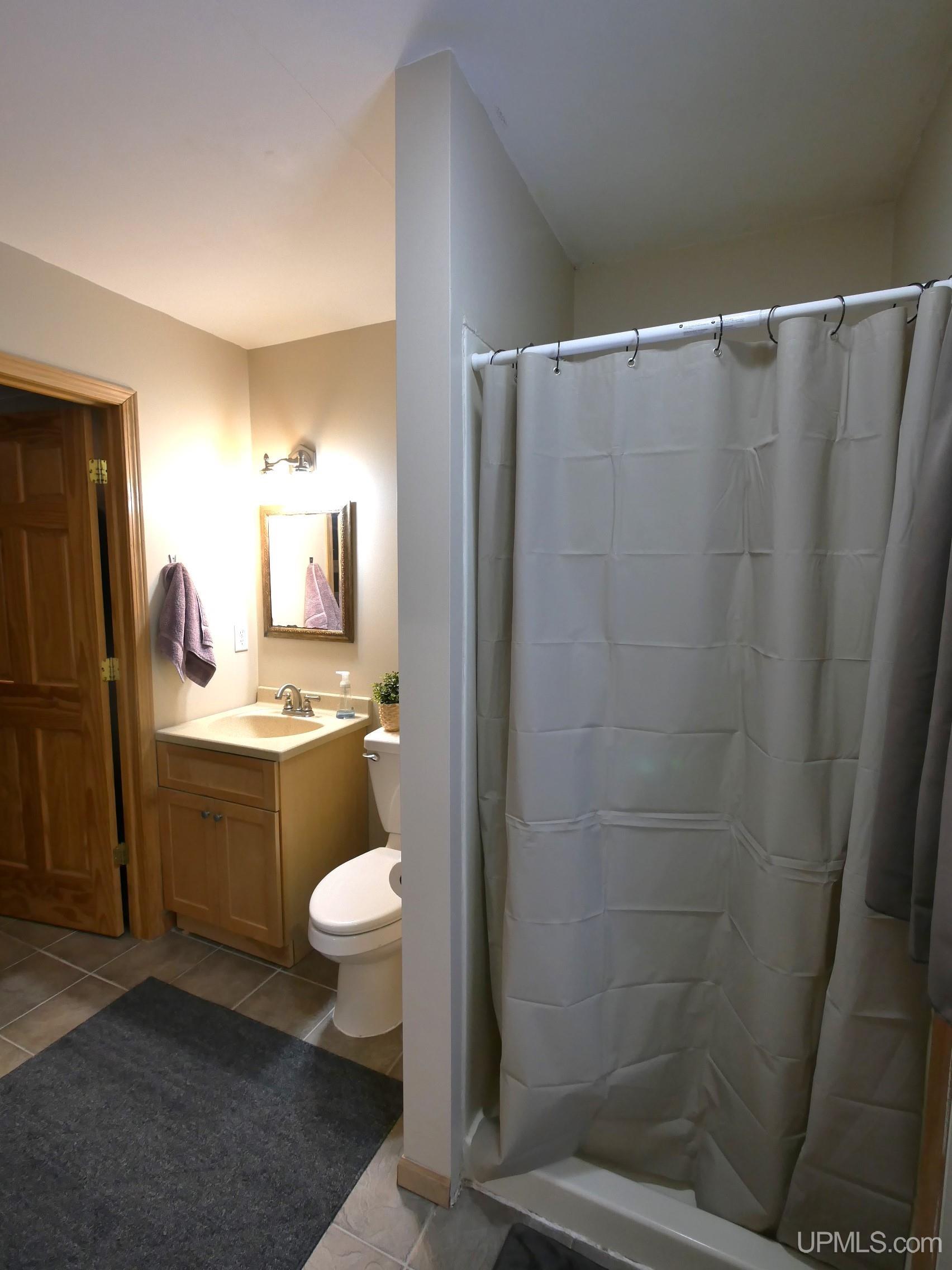 Houghton, Michigan, 49931, United States, 4 Bedrooms Bedrooms, ,3 BathroomsBathrooms,Residential,For Sale,1924380