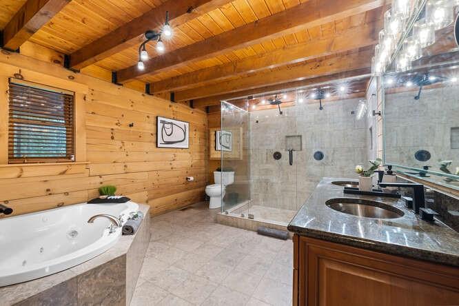 Carrollton, Georgia, 30116, United States, 5 Bedrooms Bedrooms, ,5 BathroomsBathrooms,Residential,For Sale,1803971