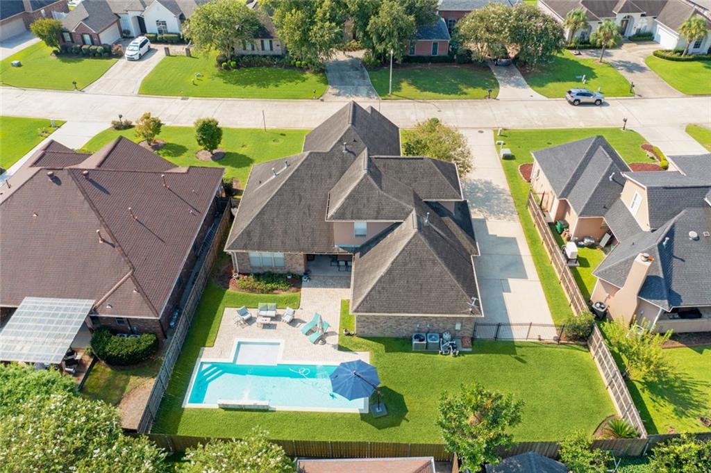 Harvey, Louisiana, 70058, United States, 4 Bedrooms Bedrooms, ,4 BathroomsBathrooms,Residential,For Sale,1919980