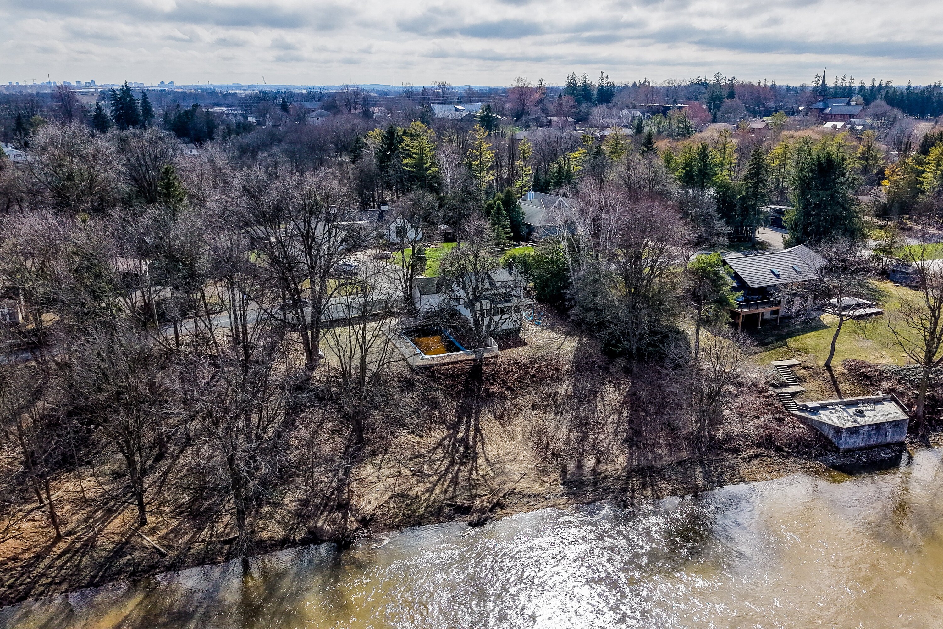  1.7-acre Waterfront Lot - 物件實景