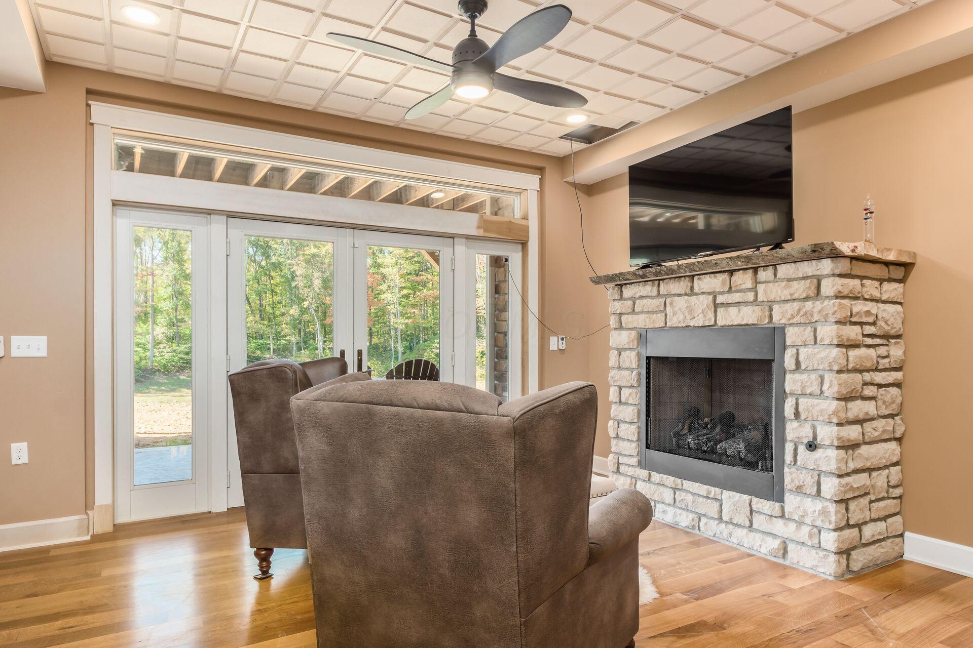 Rockbridge, Ohio, 43149, United States, 8 Bedrooms Bedrooms, ,14 BathroomsBathrooms,Residential,For Sale,1820005