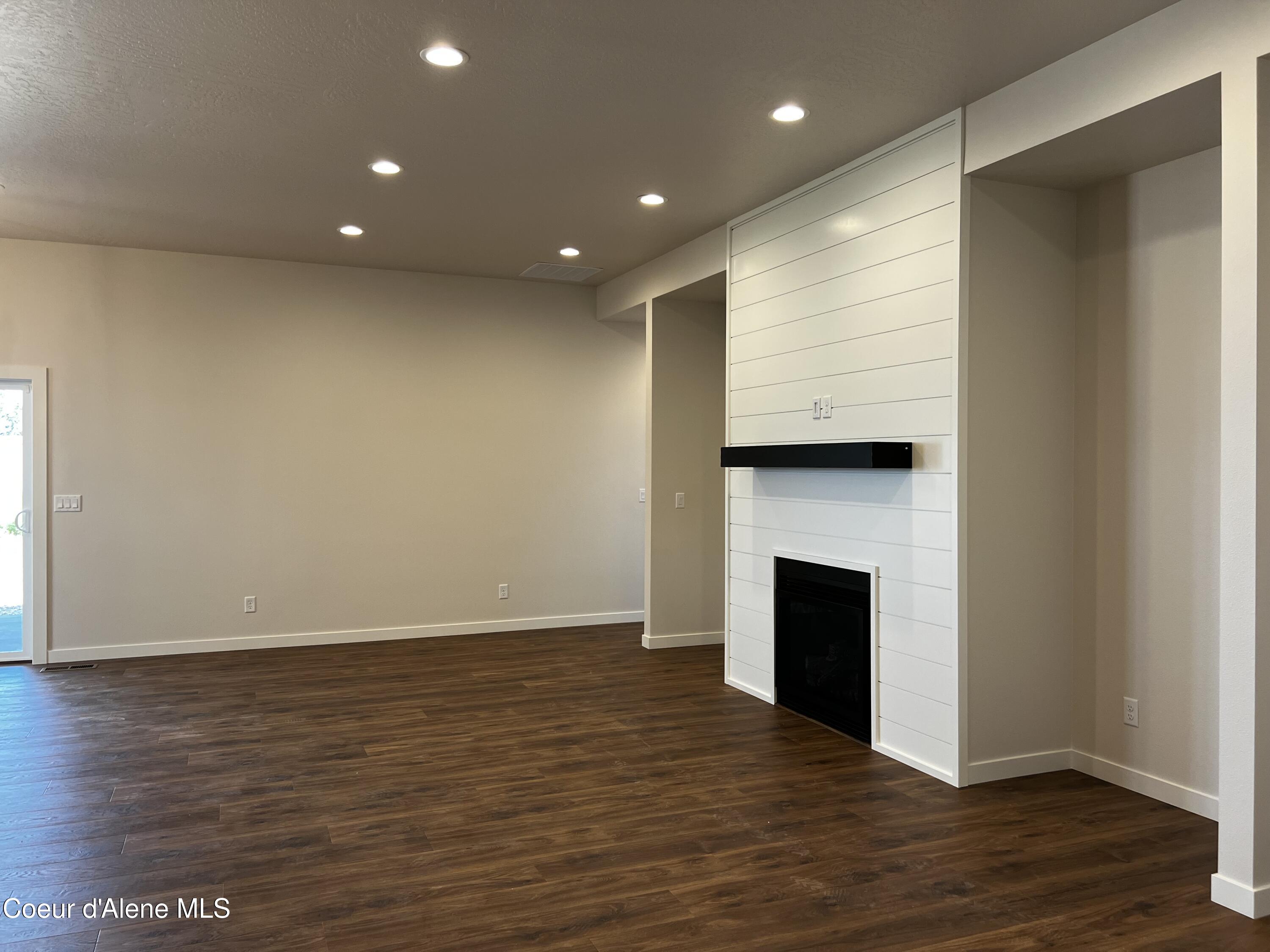 Post Falls, Idaho, 83854, United States, 4 Bedrooms Bedrooms, ,3 BathroomsBathrooms,Residential,For Sale,1920719