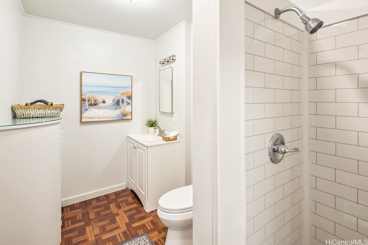 Honolulu, Hawaii, 96822, United States, 6 Bedrooms Bedrooms, ,4 BathroomsBathrooms,Residential,For Sale,1805040