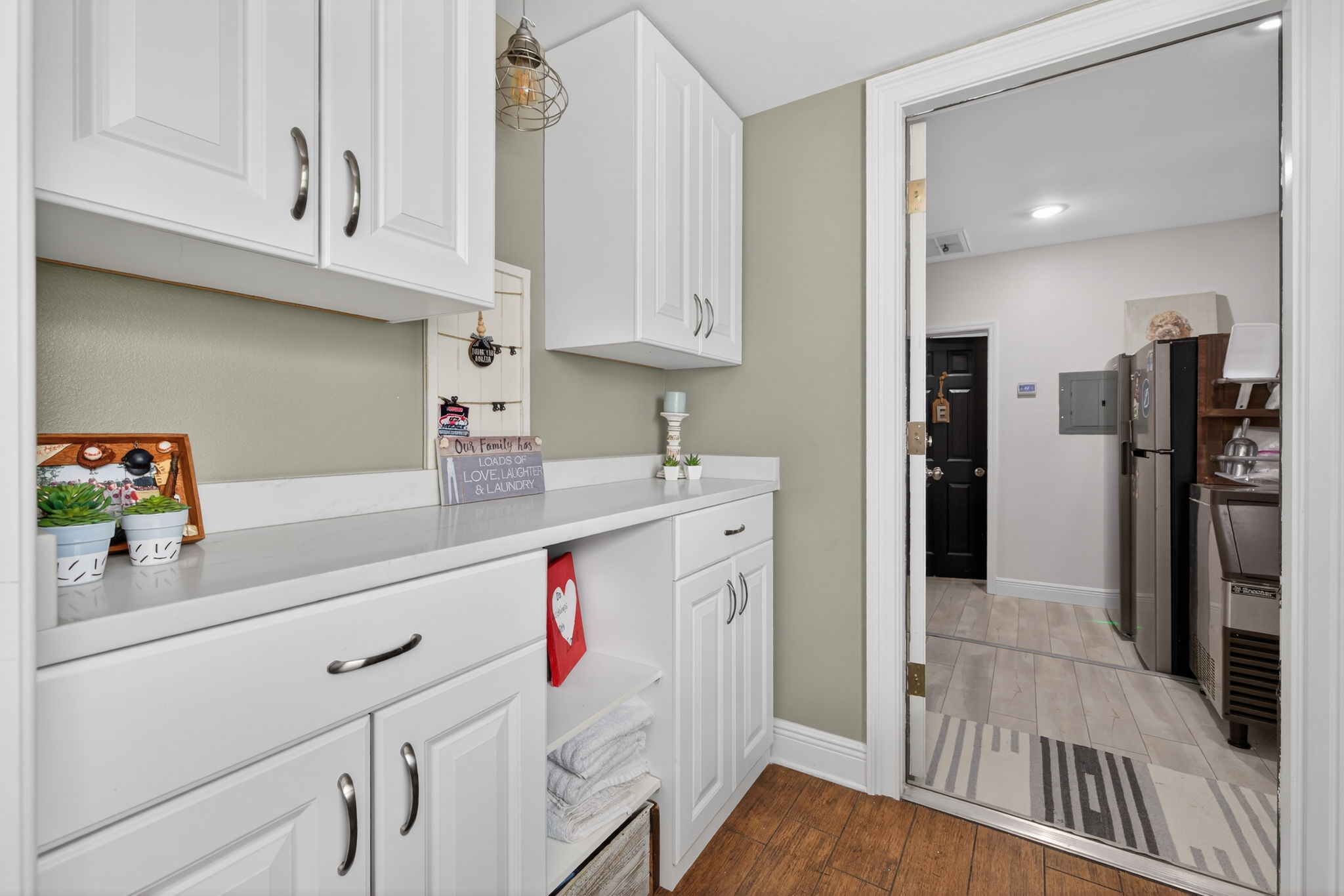 Tampa, Florida, 33615, United States, 4 Bedrooms Bedrooms, ,4 BathroomsBathrooms,Residential,For Sale,2005778