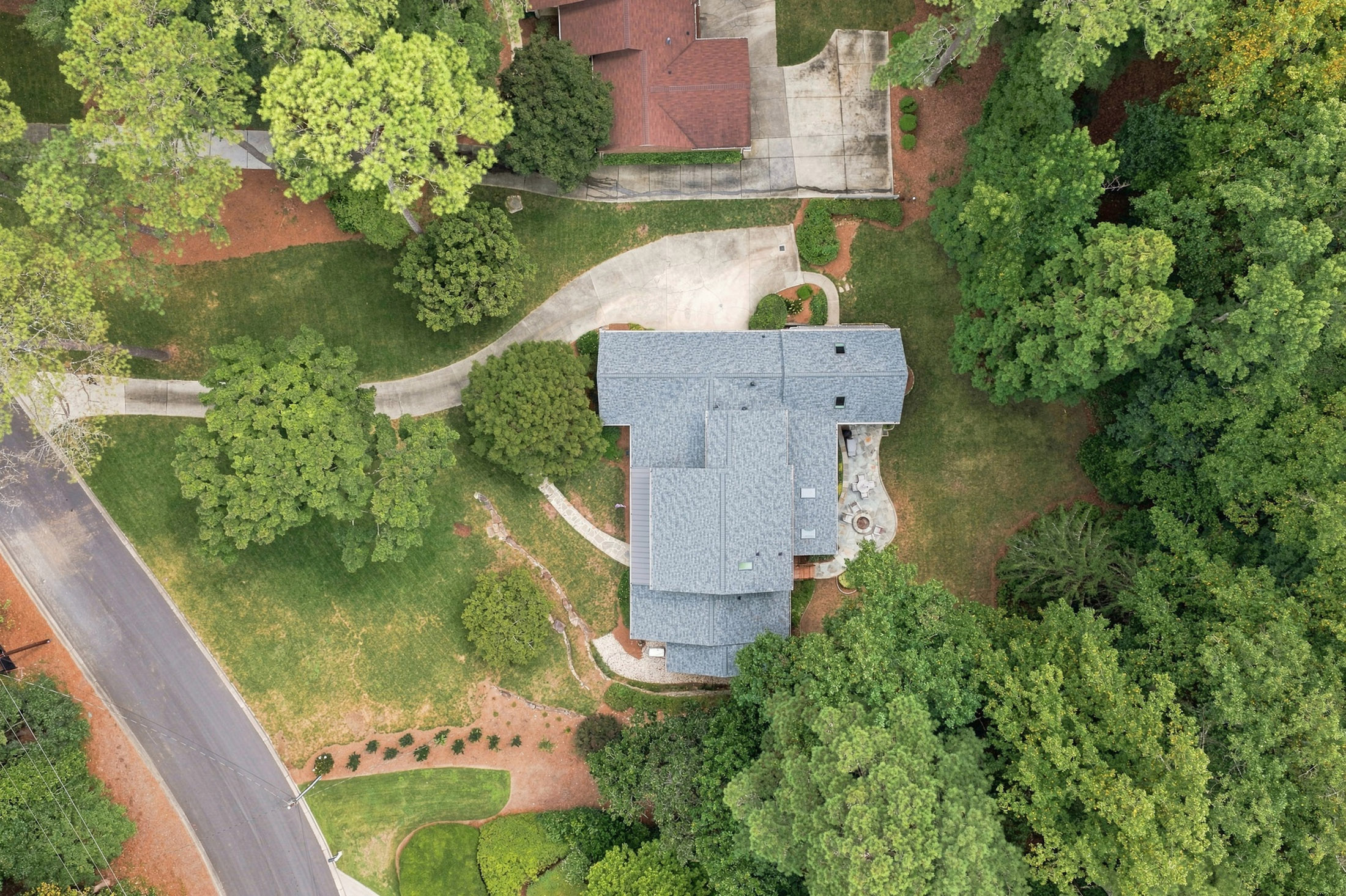  Thoughtfully Designed and Renovated Home in Londonberry Estates - 物件實景