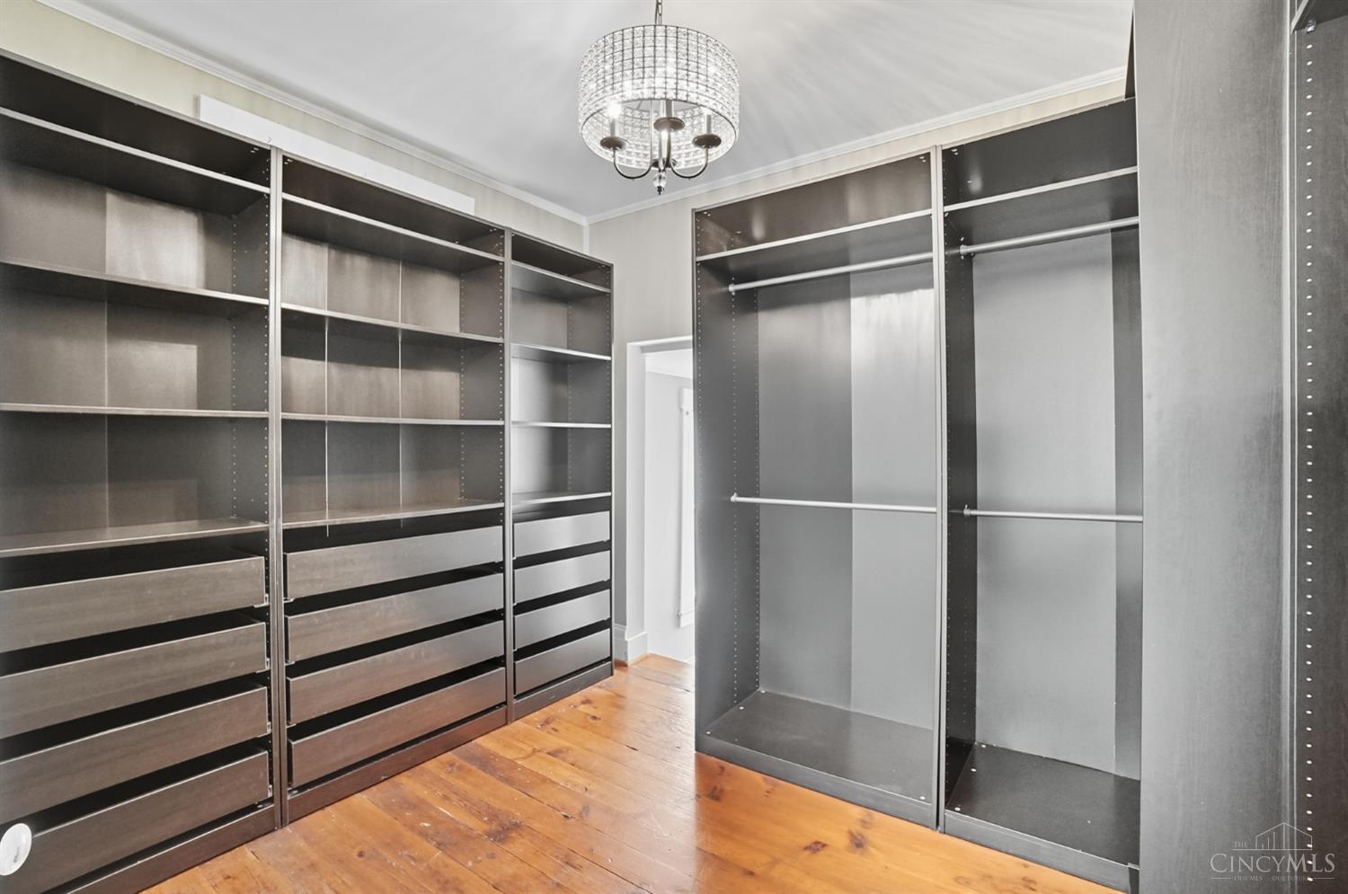 Cincinnati, Ohio, 45226, United States, ,Residential,For Sale,1996186