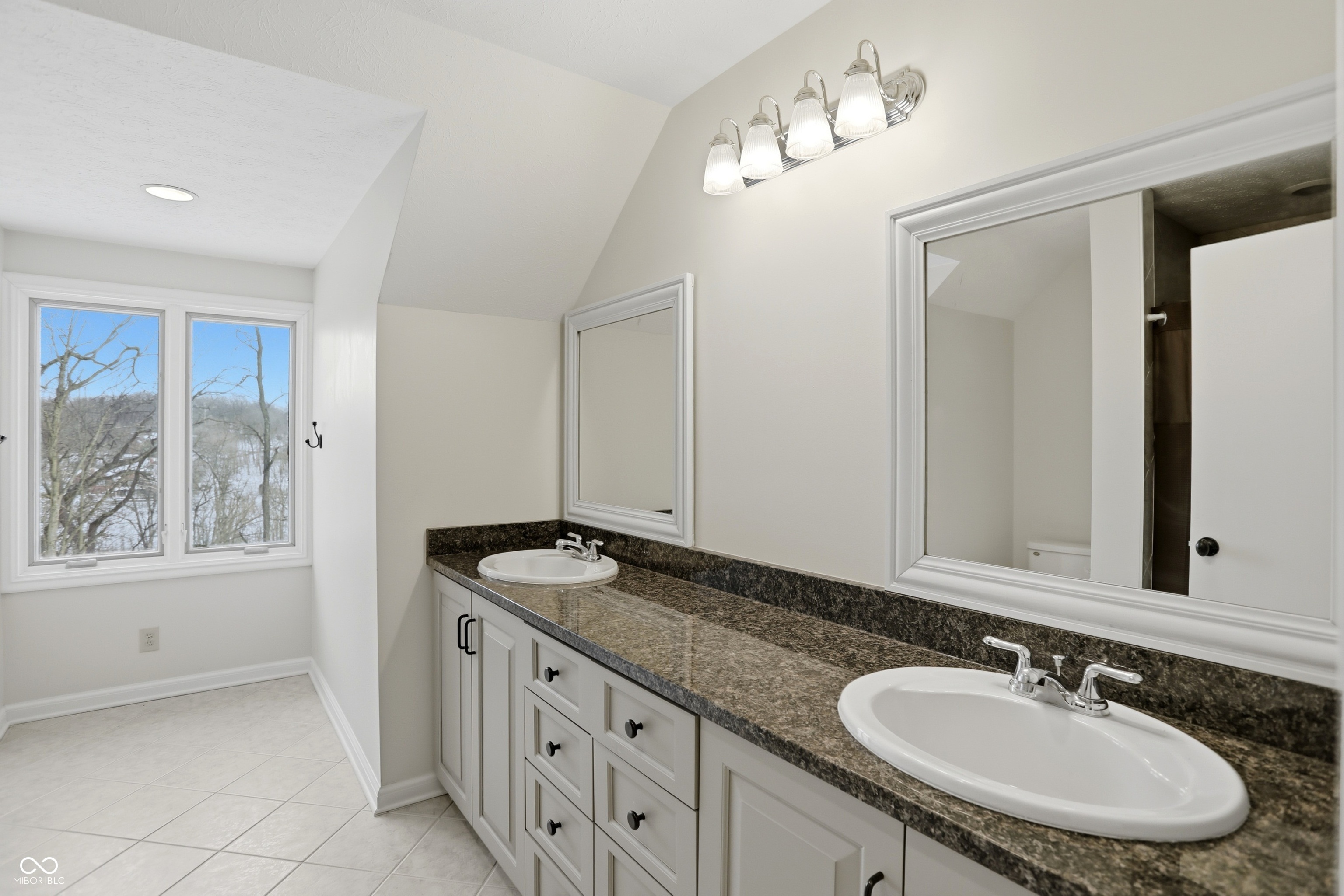Indianapolis, Indiana, 46256, United States, 6 Bedrooms Bedrooms, ,10 BathroomsBathrooms,Residential,For Sale,2016946