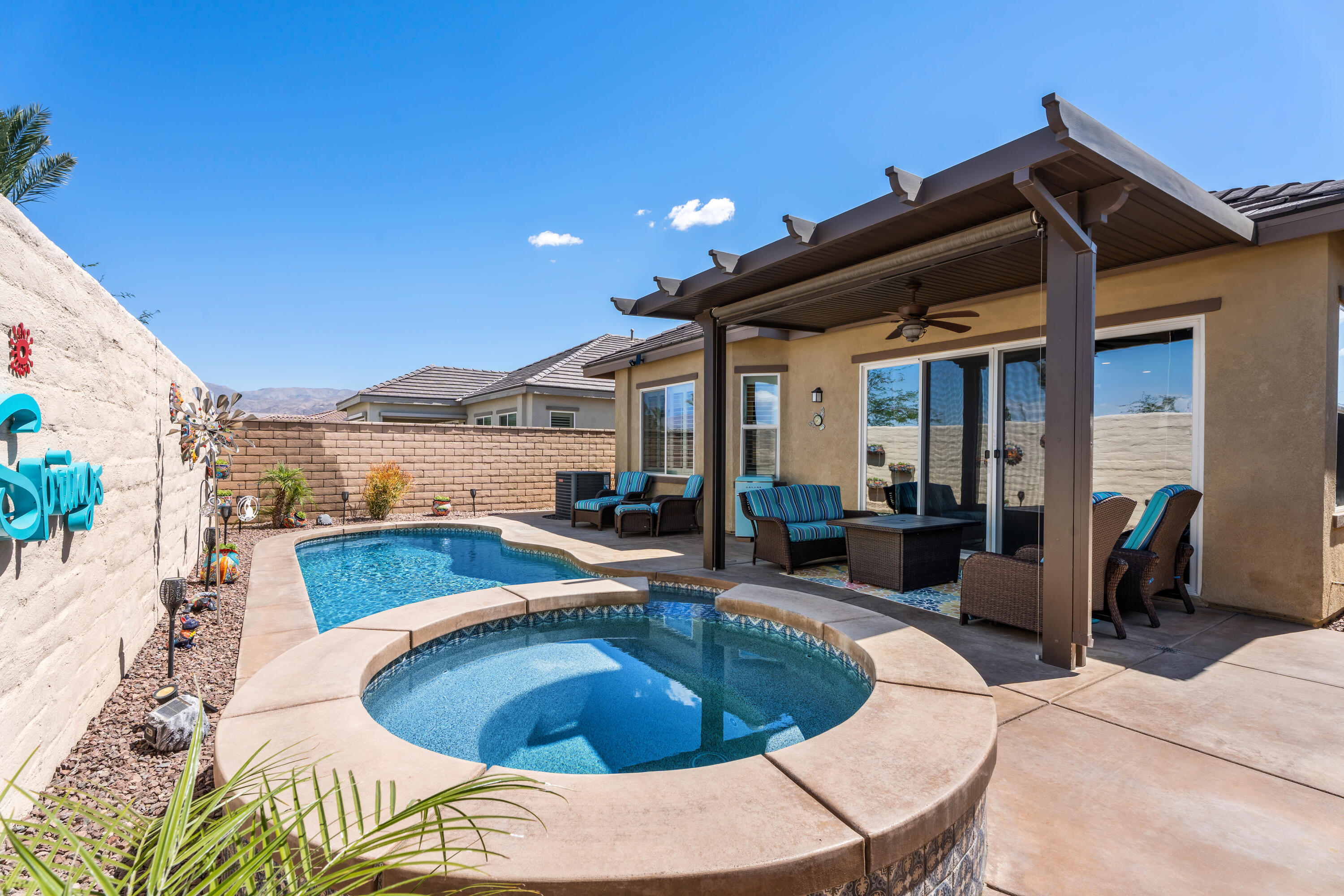 Indio, California, 92203, United States, 2 Bedrooms Bedrooms, ,2 BathroomsBathrooms,Residential,For Sale,1961466