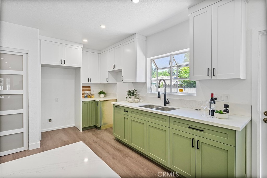 Pasadena, California, 91106, United States, 2 Bedrooms Bedrooms, ,2 BathroomsBathrooms,Residential,For Sale,1904440
