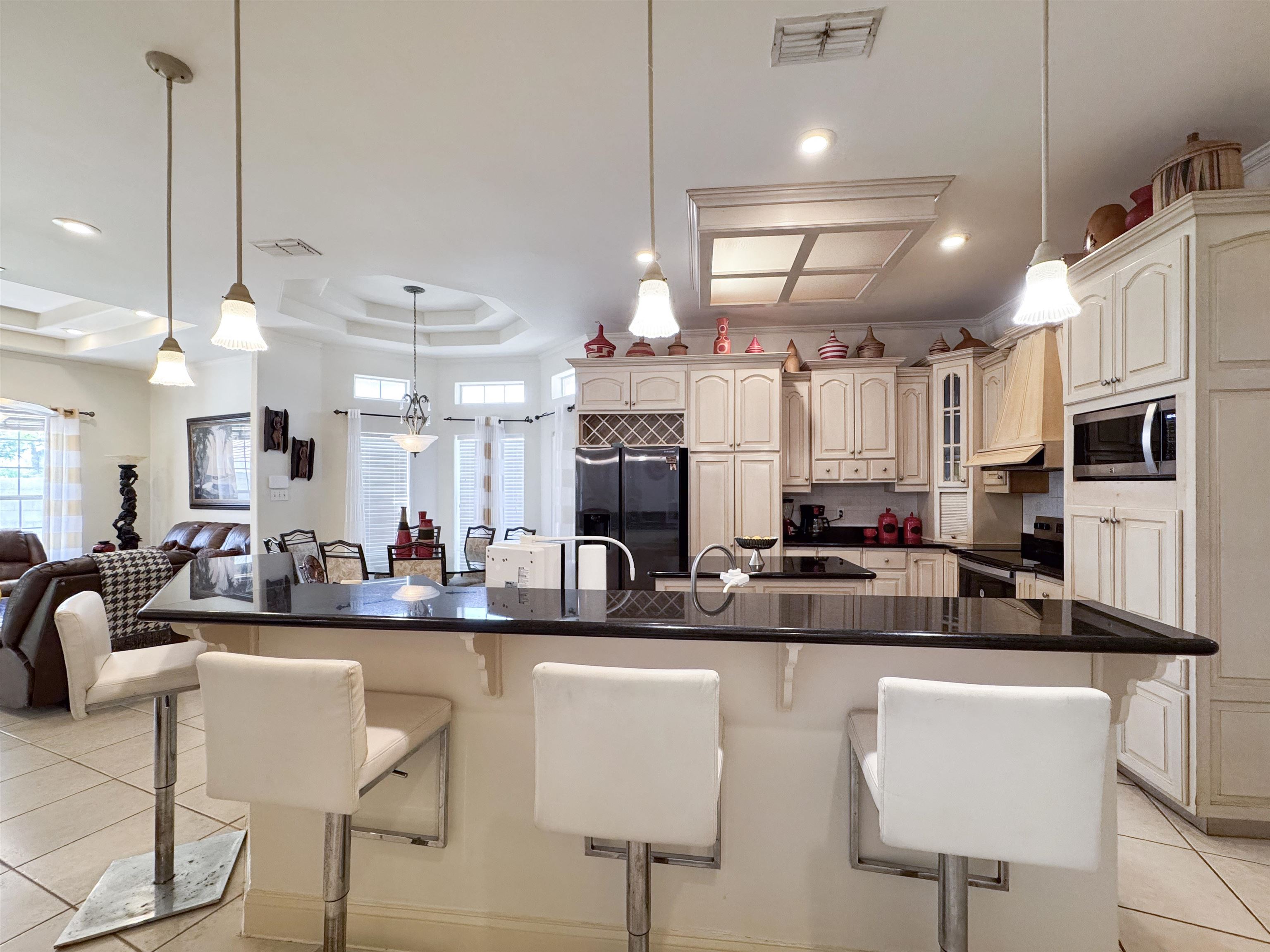 Laredo, Texas, 78041, United States, 4 Bedrooms Bedrooms, ,5 BathroomsBathrooms,Residential,For Sale,1787363