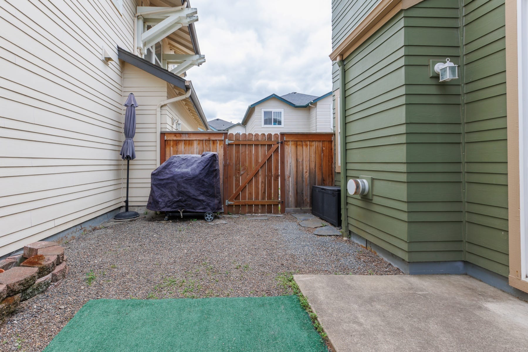  1653 RILEY LN Eugene, OR 97402 - 物件實景