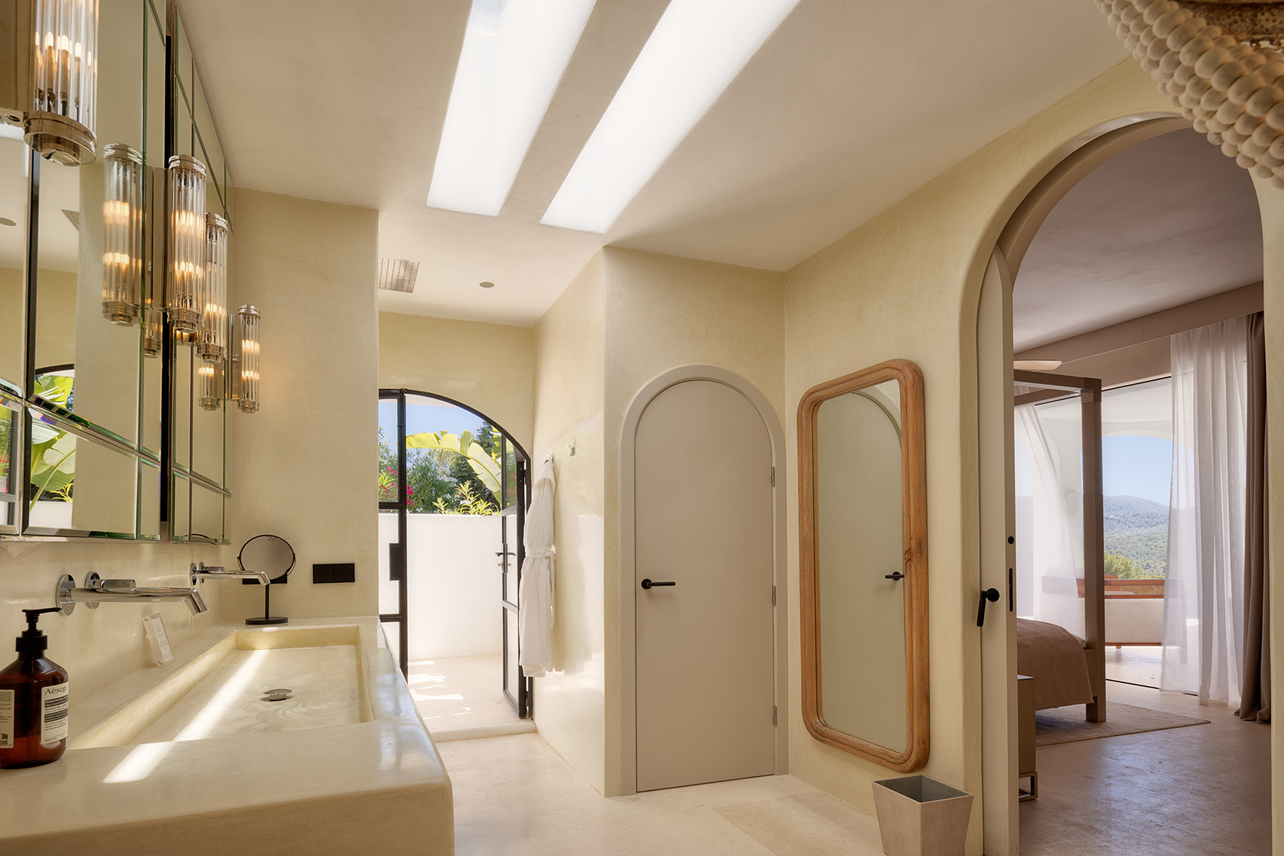  A landmark statement estate on Ibiza’s west coast - 物件實景