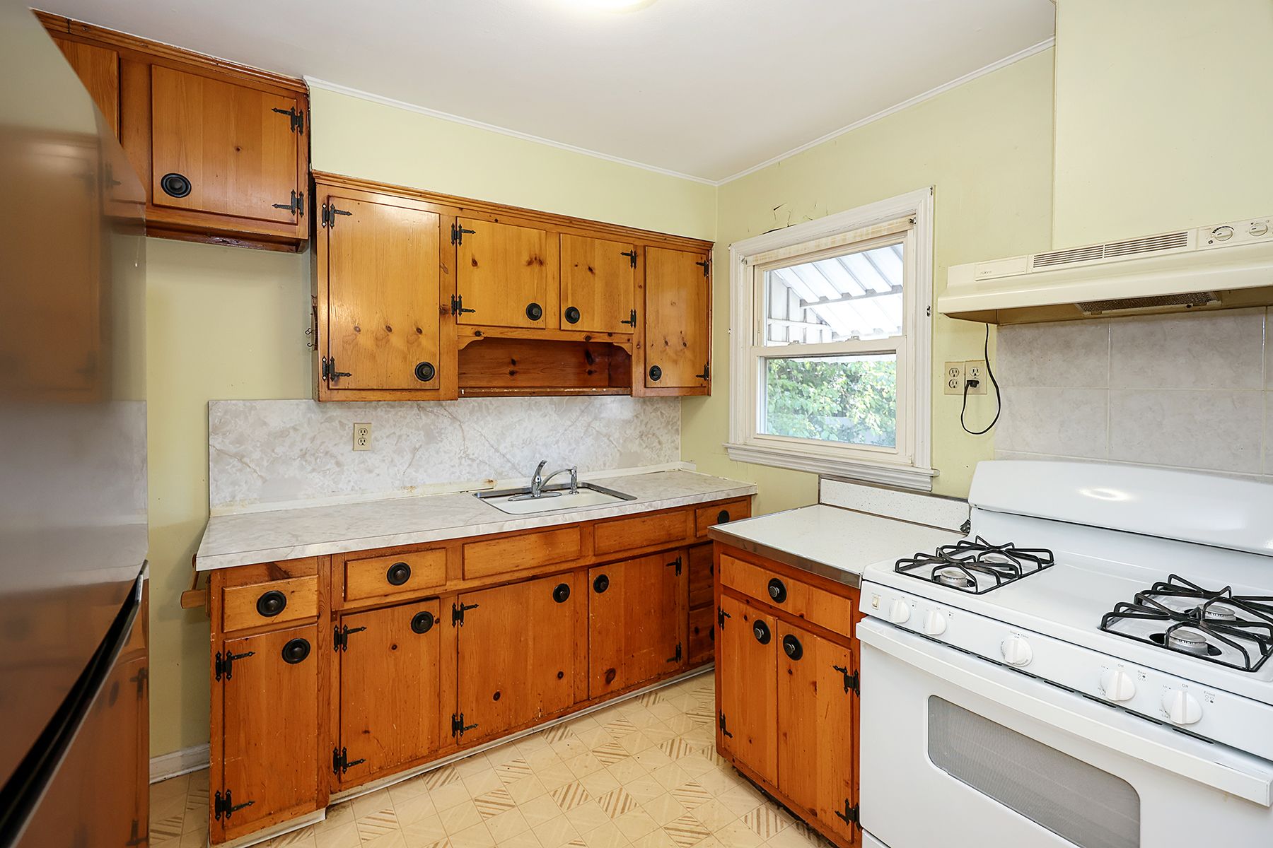 62 9th Avenue, Mineola, NY, 11501 - 物件實景