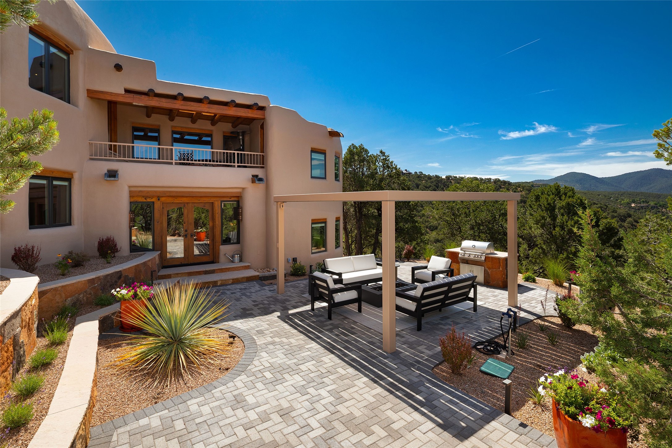  1233 N Summit Drive - 物件實景