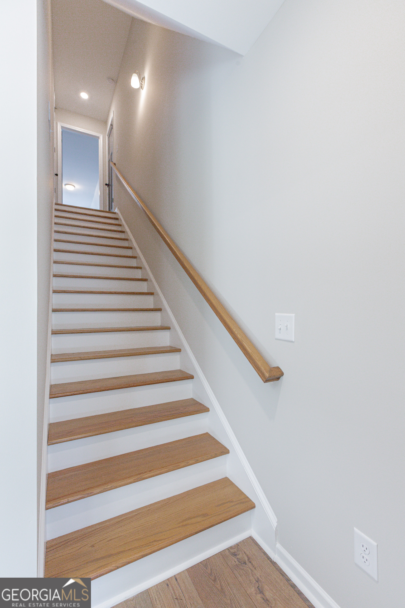 Senoia, Georgia, 30276, United States, 4 Bedrooms Bedrooms, ,3 BathroomsBathrooms,Residential,For Sale,1987770