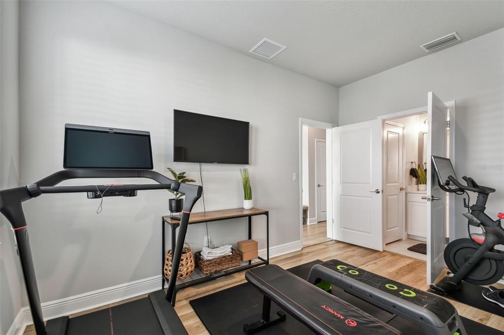 Sarasota, Florida, 34237, United States, 3 Bedrooms Bedrooms, ,4 BathroomsBathrooms,Residential,For Sale,1862311