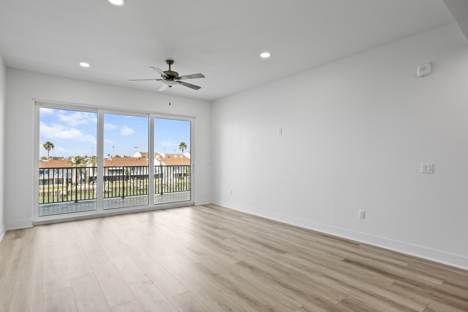 400 150th Ave # 304, Madeira Beach, Florida, 33708, United States, 3 Bedrooms Bedrooms, ,3 BathroomsBathrooms,Residential,For Sale,400 150th Ave # 304,1407196