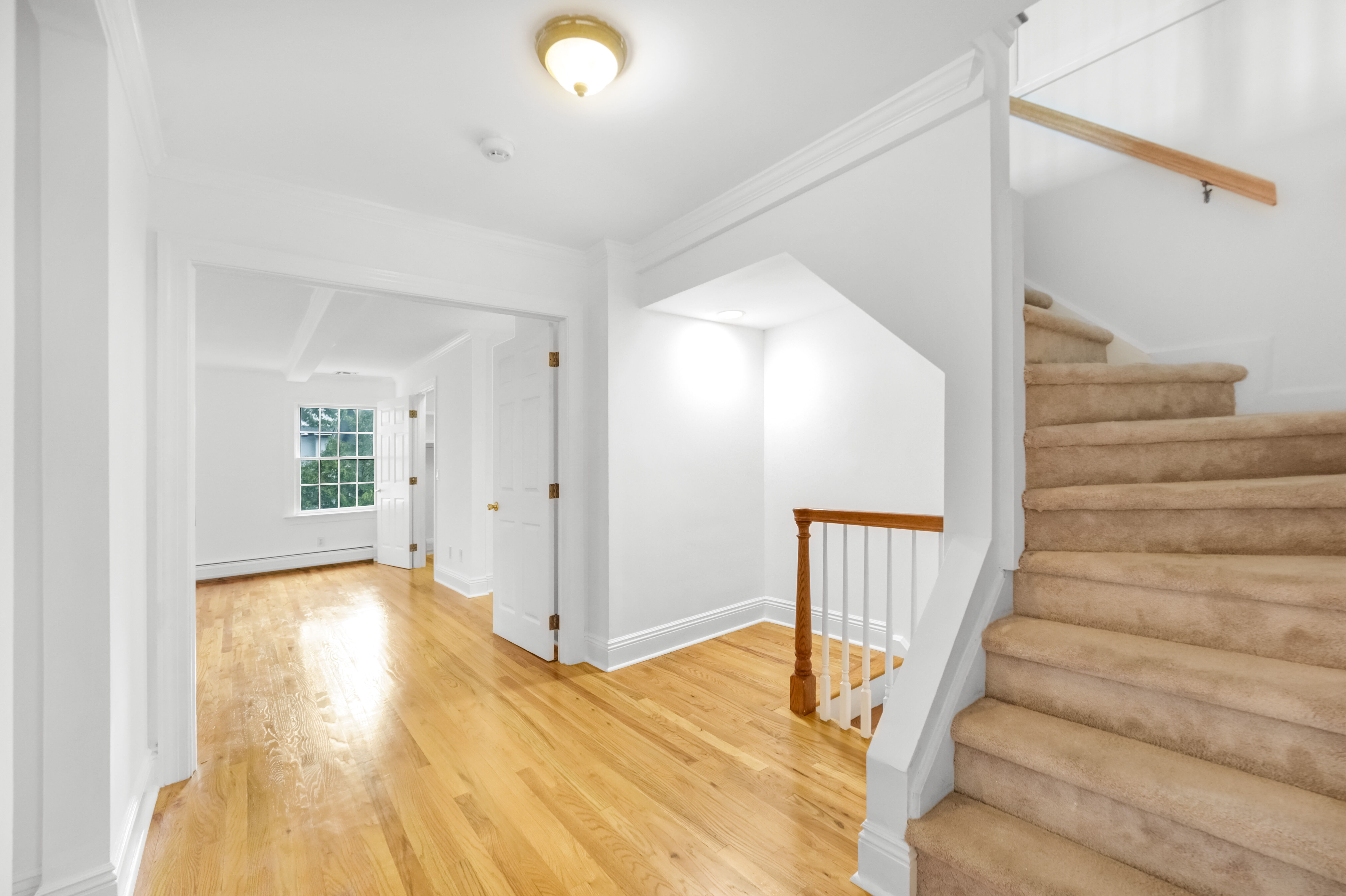 Fort Lee, New Jersey, 07024, United States, 5 Bedrooms Bedrooms, ,4 BathroomsBathrooms,Residential,For Sale,1981309