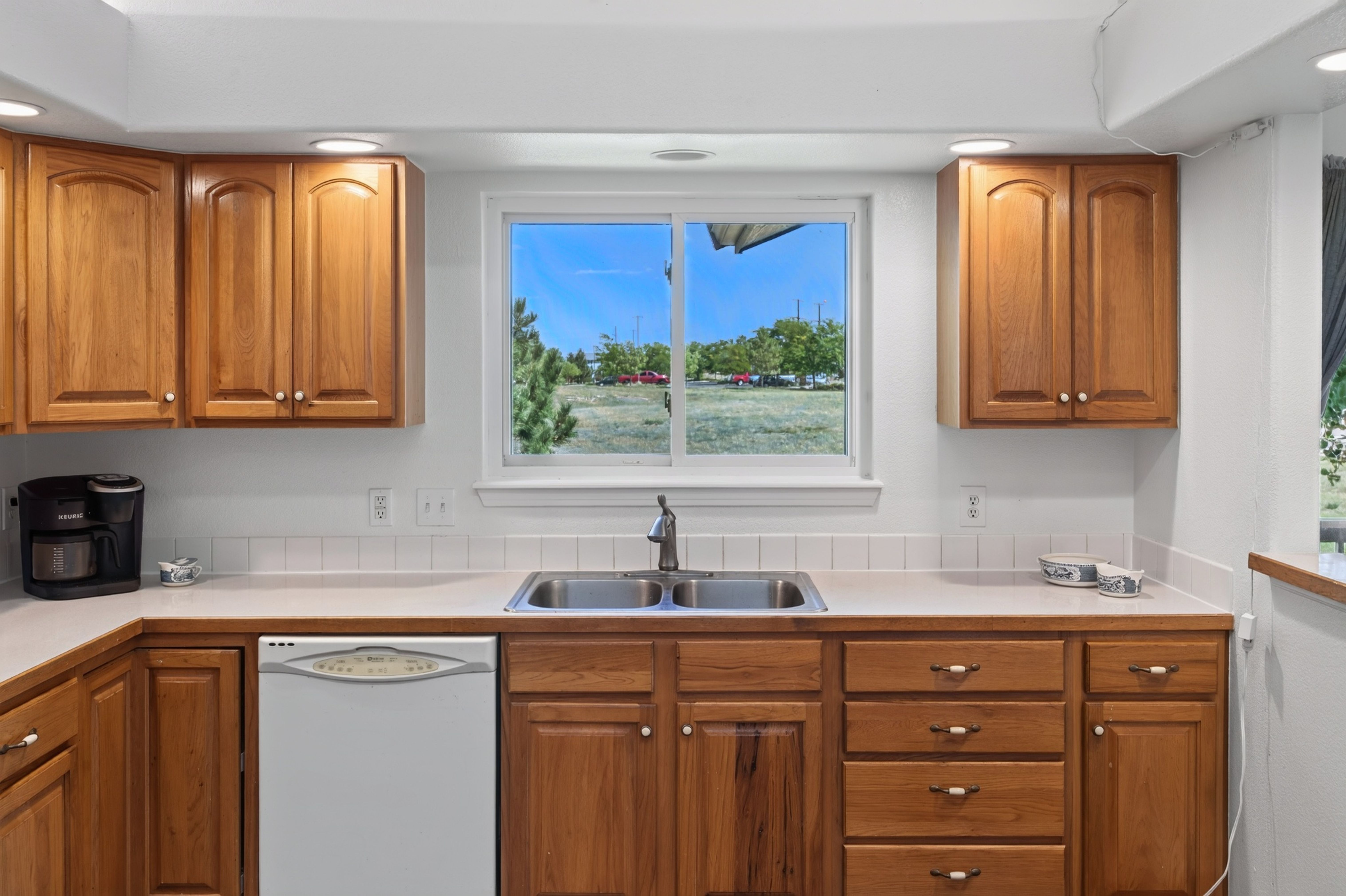  Beautifully Appointed Ranch-Style Home In Desirable Founders Village - 物件實景