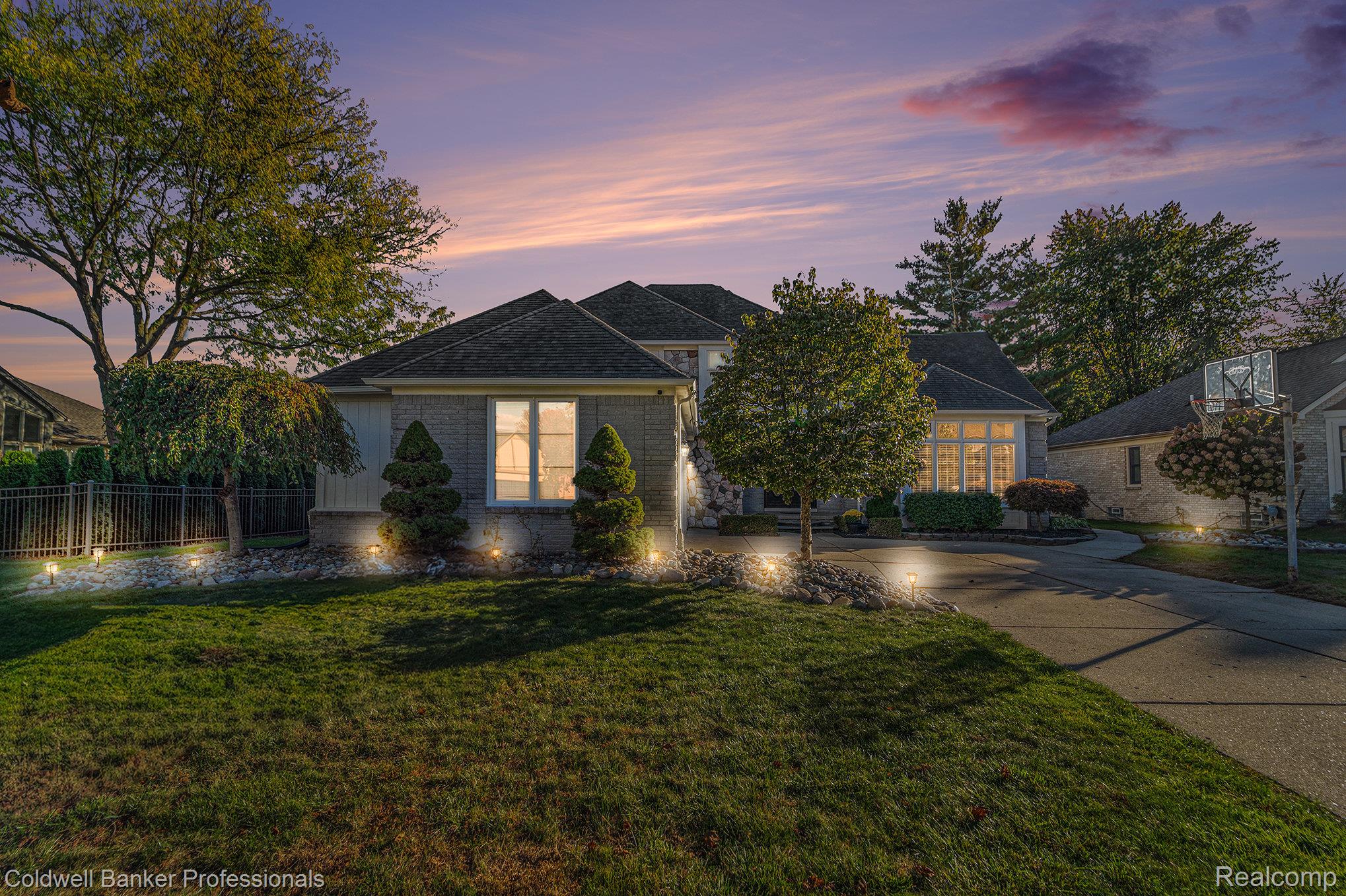 ShelbyTwp, Michigan, 48315, United States, 3 Bedrooms Bedrooms, ,4 BathroomsBathrooms,Residential,For Sale,1967840