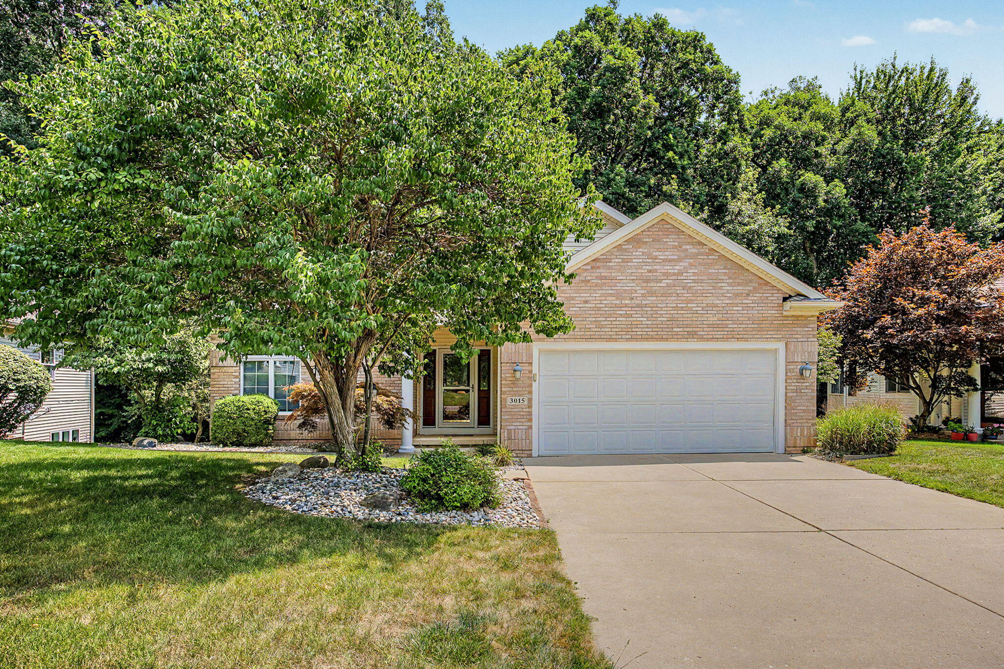Wood Dale Dr, Jackson, MI 49203