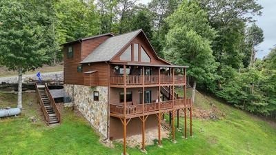 Murphy, North Carolina, 28906, United States, 3 Bedrooms Bedrooms, ,3 BathroomsBathrooms,Residential,For Sale,1917249