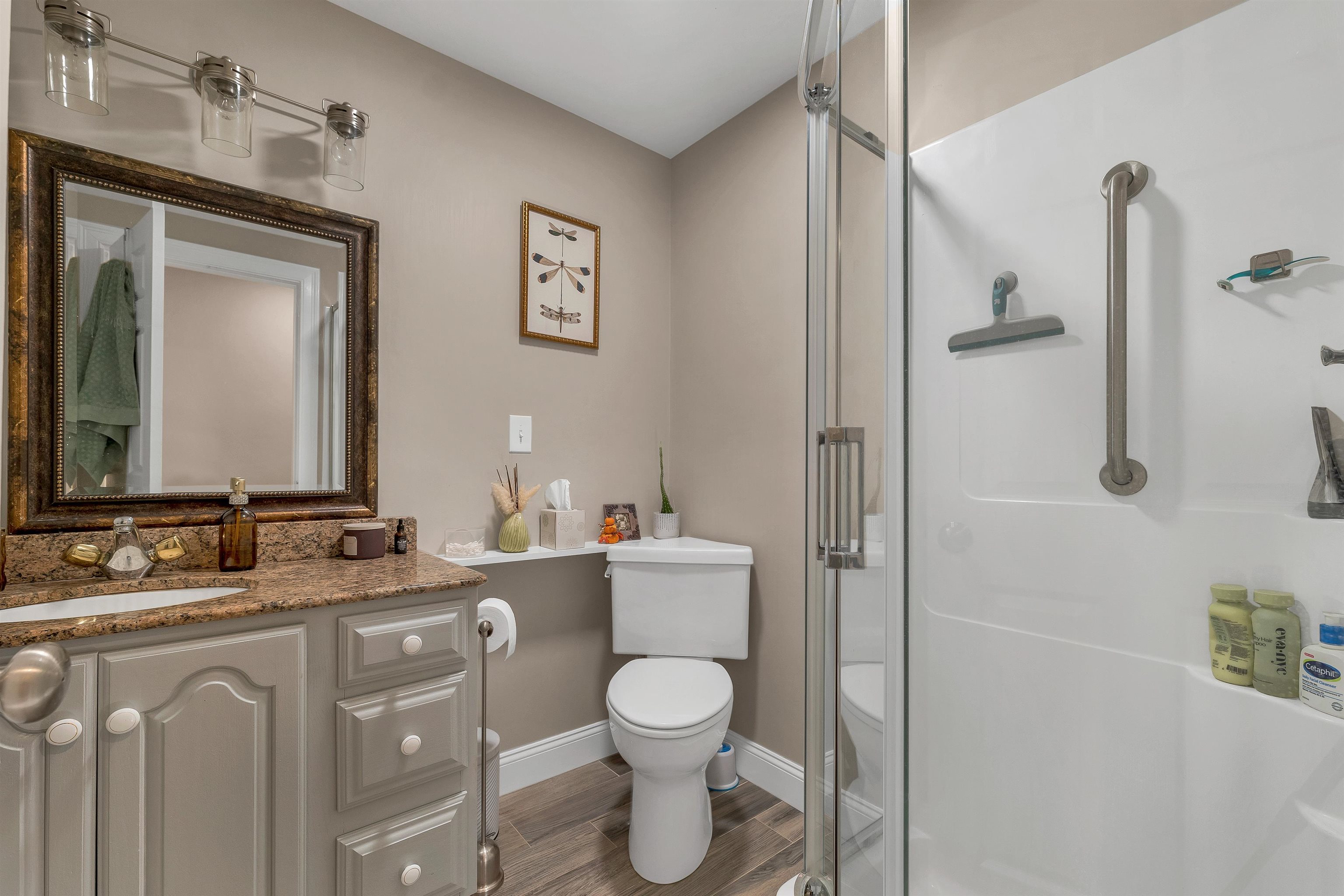 Meredith, New Hampshire, 03253, United States, 4 Bedrooms Bedrooms, ,2 BathroomsBathrooms,Residential,For Sale,1998295