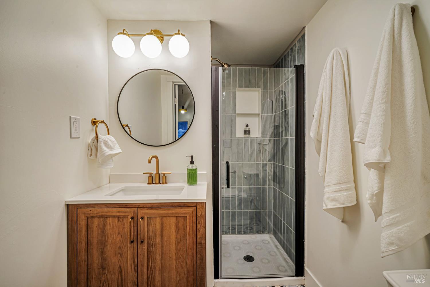 Cazadero, California, 95421, United States, 2 Bedrooms Bedrooms, ,2 BathroomsBathrooms,Residential,For Sale,1857736