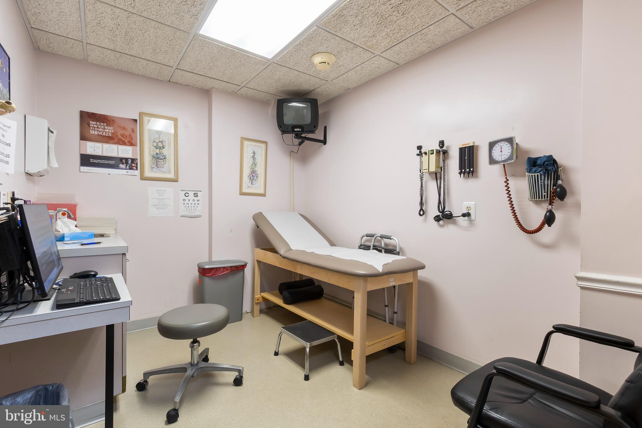 PHILADELPHIA, Pennsylvania, 19148, United States, 6 Bedrooms Bedrooms, ,Residential,For Sale,1990200