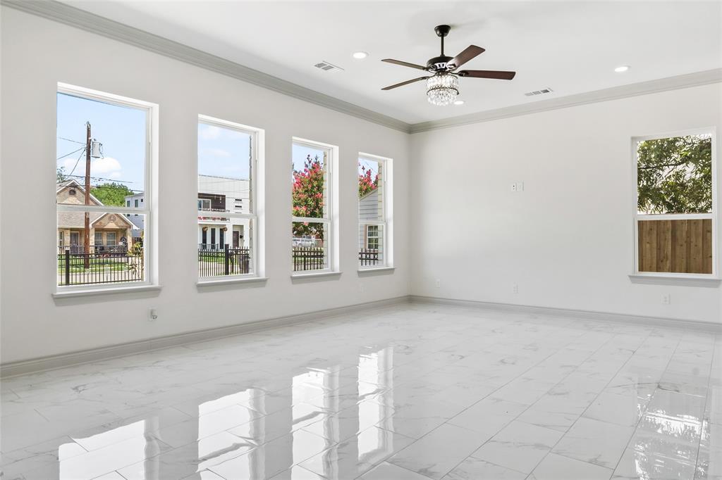 Dallas, Texas, 75212, United States, 4 Bedrooms Bedrooms, ,3 BathroomsBathrooms,Residential,For Sale,1930273