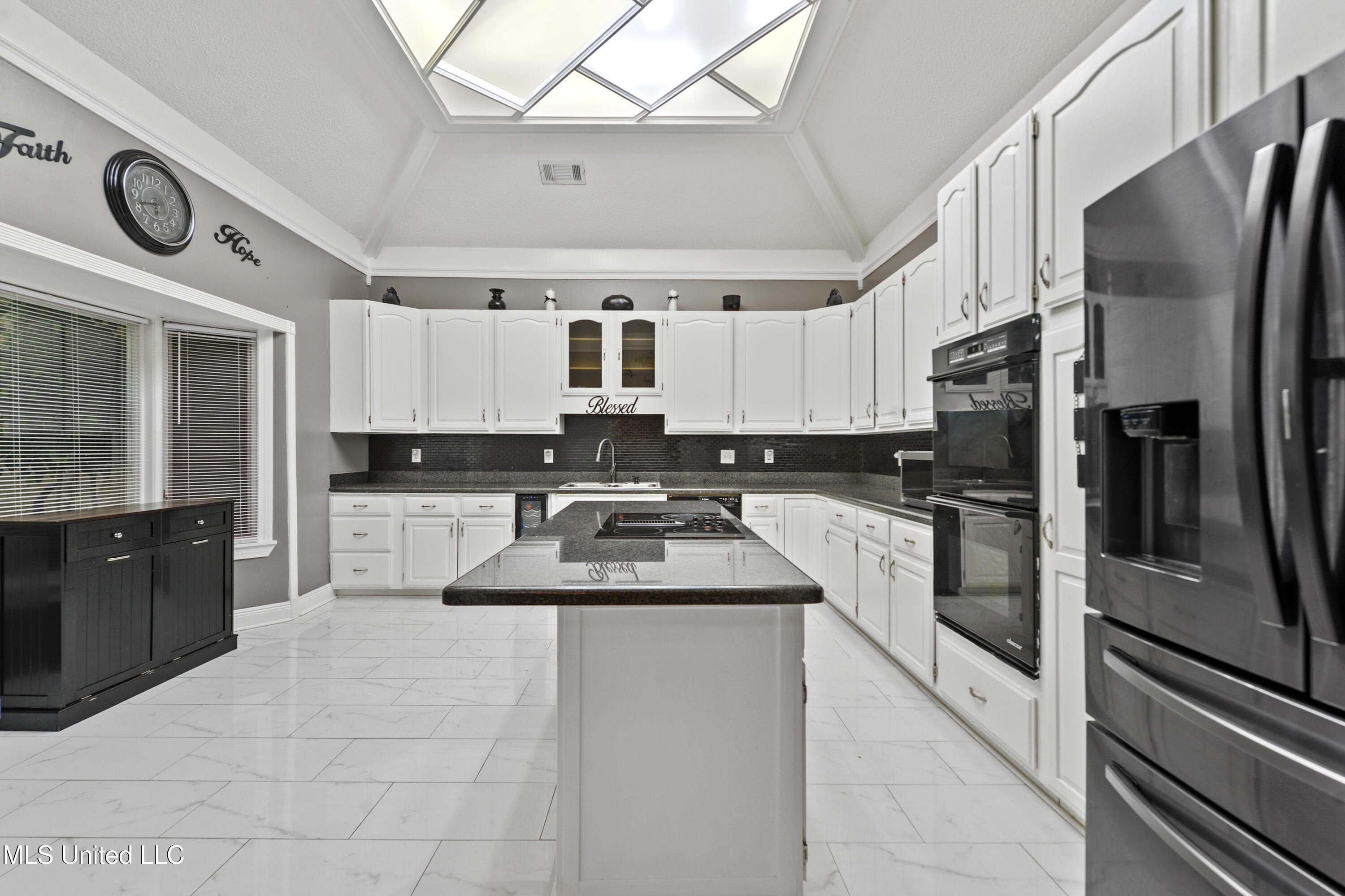 Diamondhead, Mississippi, 39525, United States, 3 Bedrooms Bedrooms, ,4 BathroomsBathrooms,Residential,For Sale,1923554