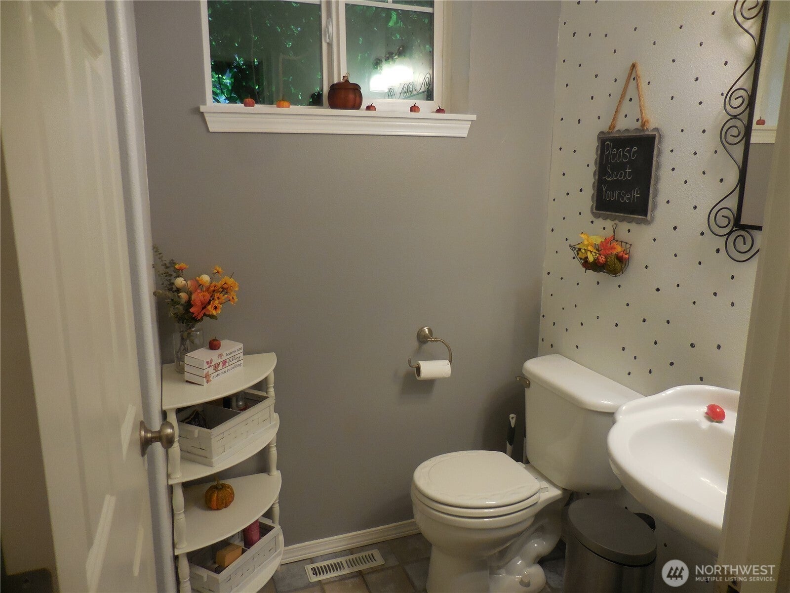 Port Orchard, Washington, 98367, United States, 3 Bedrooms Bedrooms, ,3 BathroomsBathrooms,Residential,For Sale,1925960