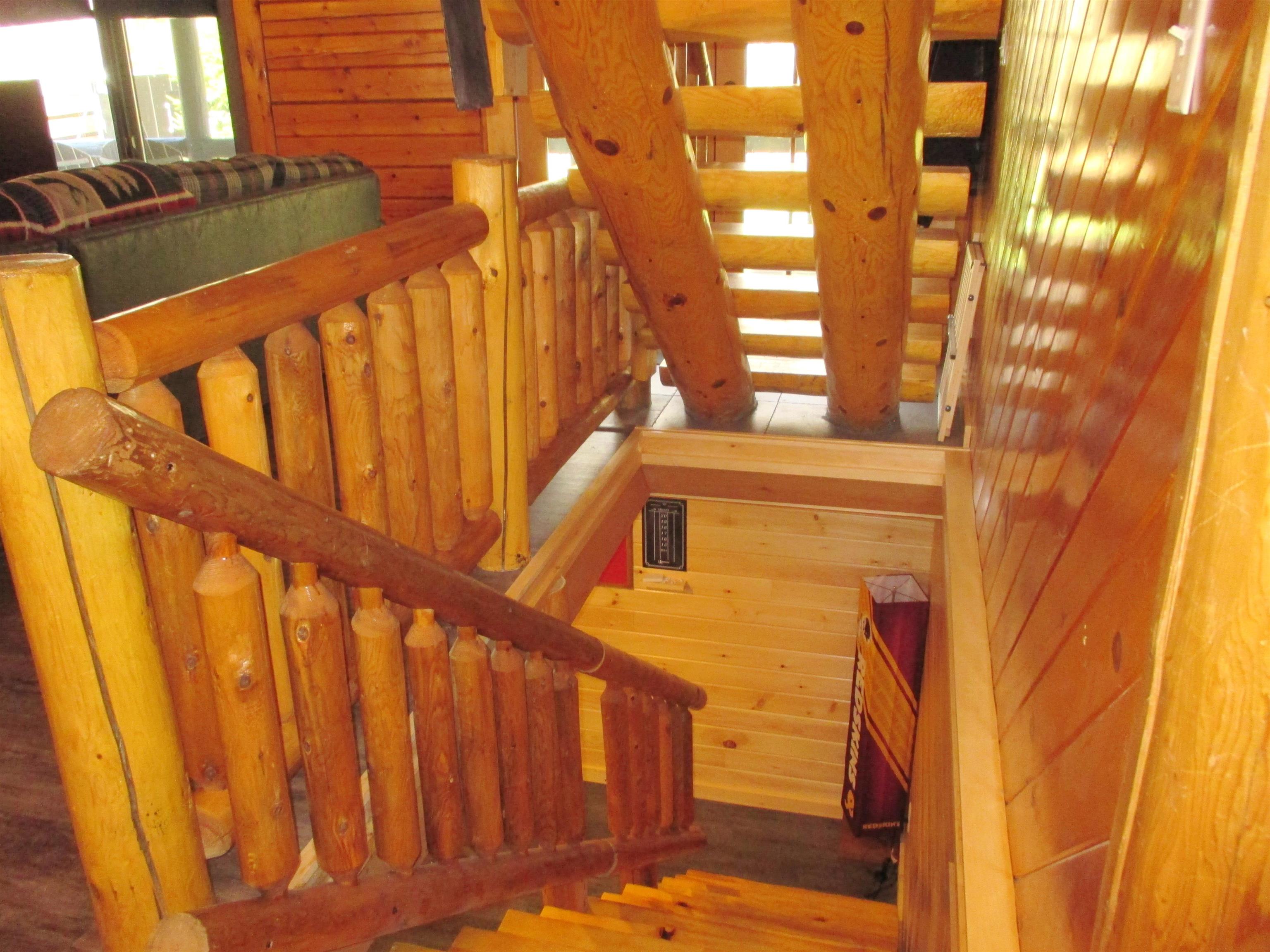 Littleton, New Hampshire, 03561, United States, 5 Bedrooms Bedrooms, ,2 BathroomsBathrooms,Residential,For Sale,1820898