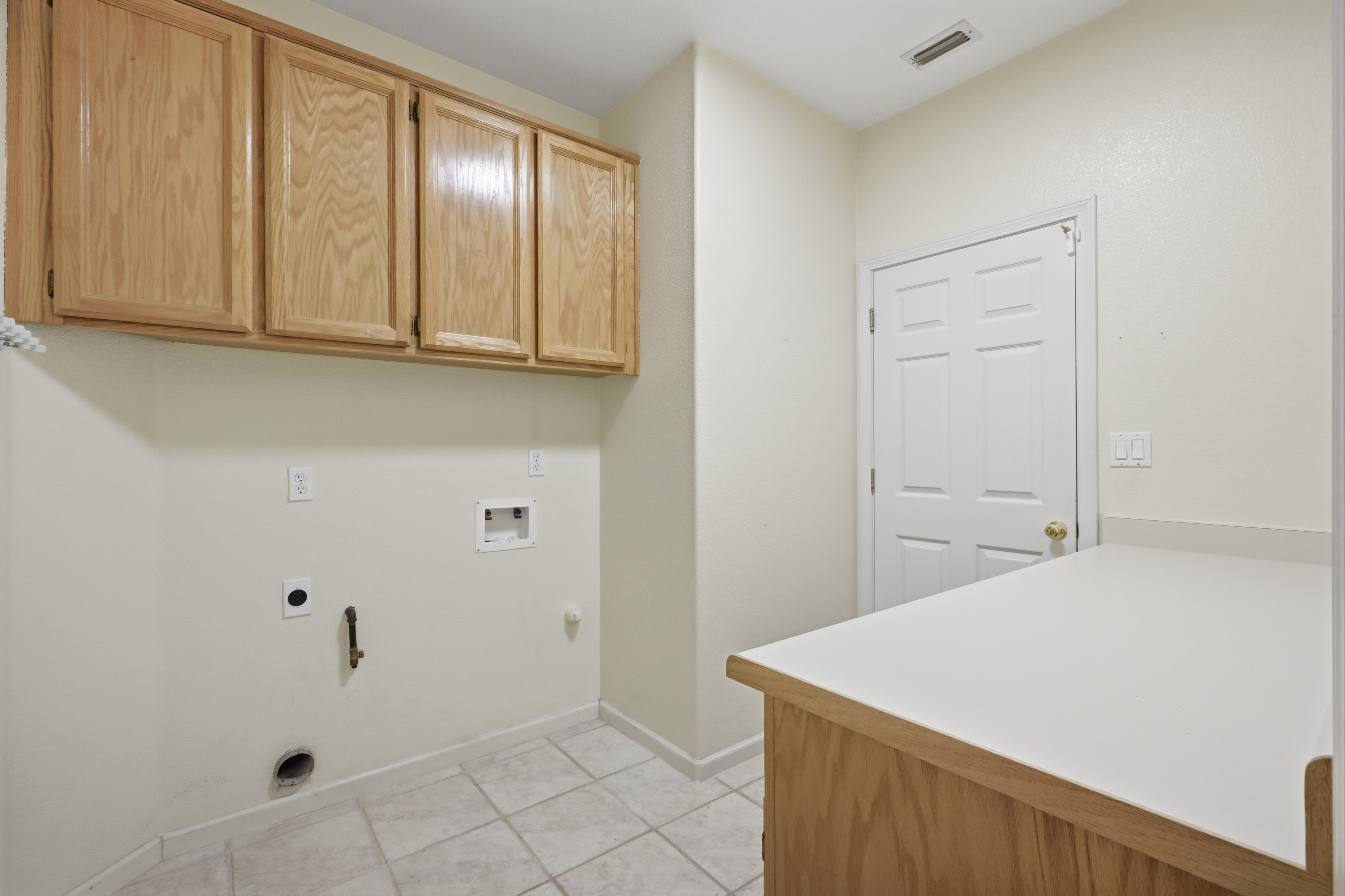  1240 Camino Capistrano, Roseville, CA 95747 - 物件實景