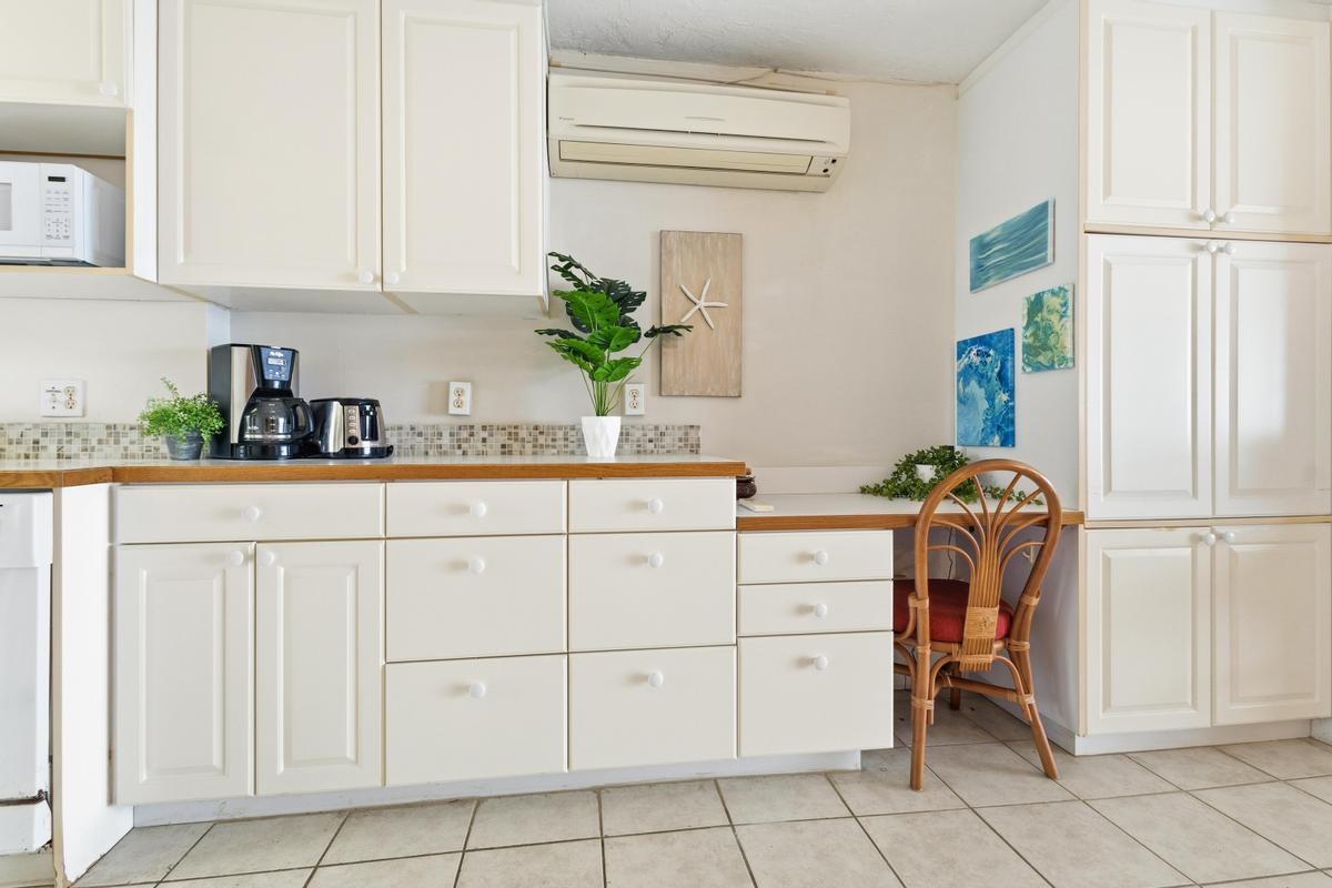 Kailua-Kona, Hawaii, 96740, United States, ,1 BathroomBathrooms,Residential,For Sale,1997056