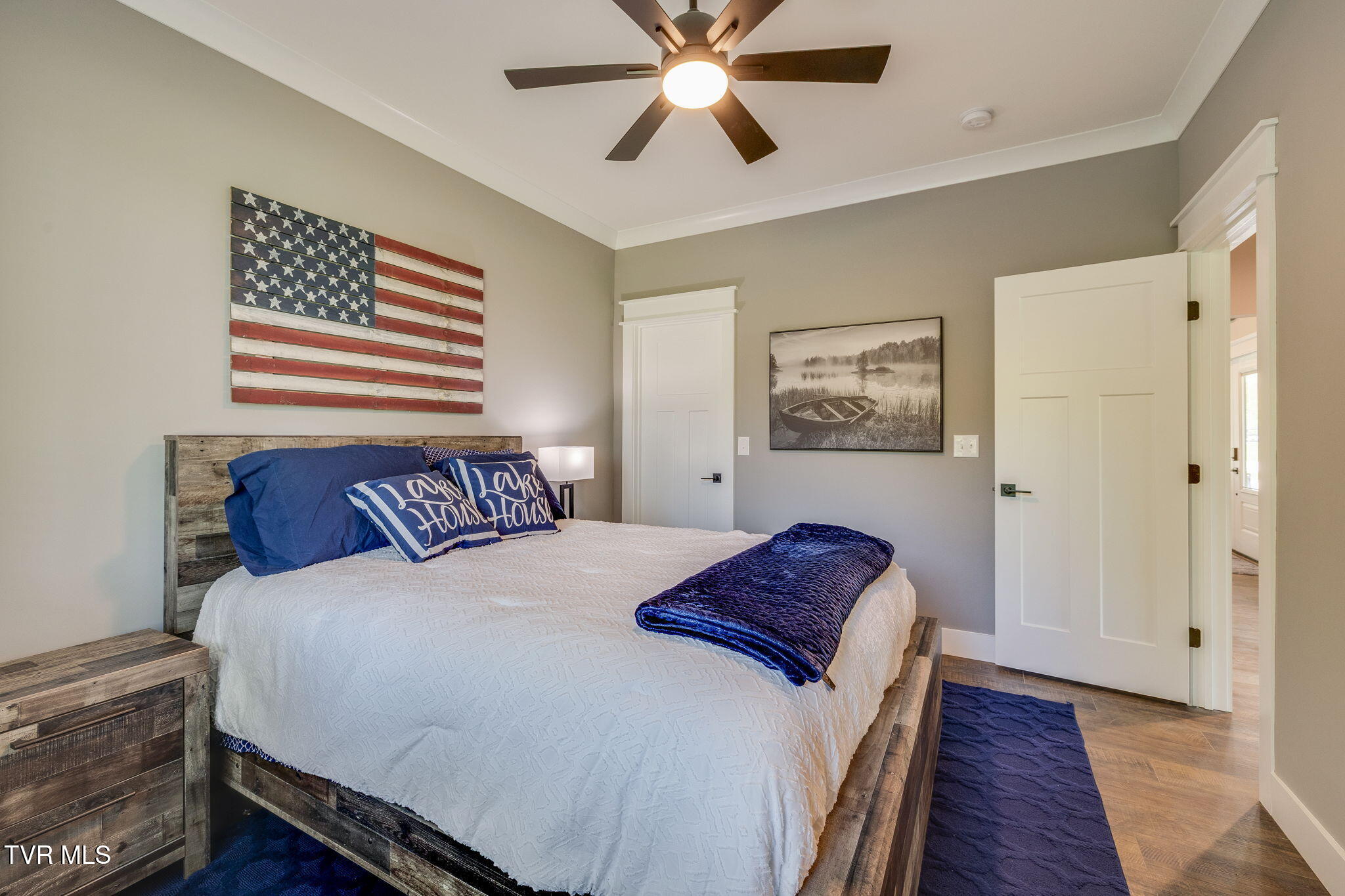 Dandridge, Tennessee, 37725, United States, 3 Bedrooms Bedrooms, ,4 BathroomsBathrooms,Residential,For Sale,2040308