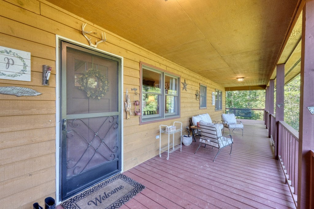 Blairsville, Georgia, 30512, United States, 2 Bedrooms Bedrooms, ,2 BathroomsBathrooms,Residential,For Sale,1932142