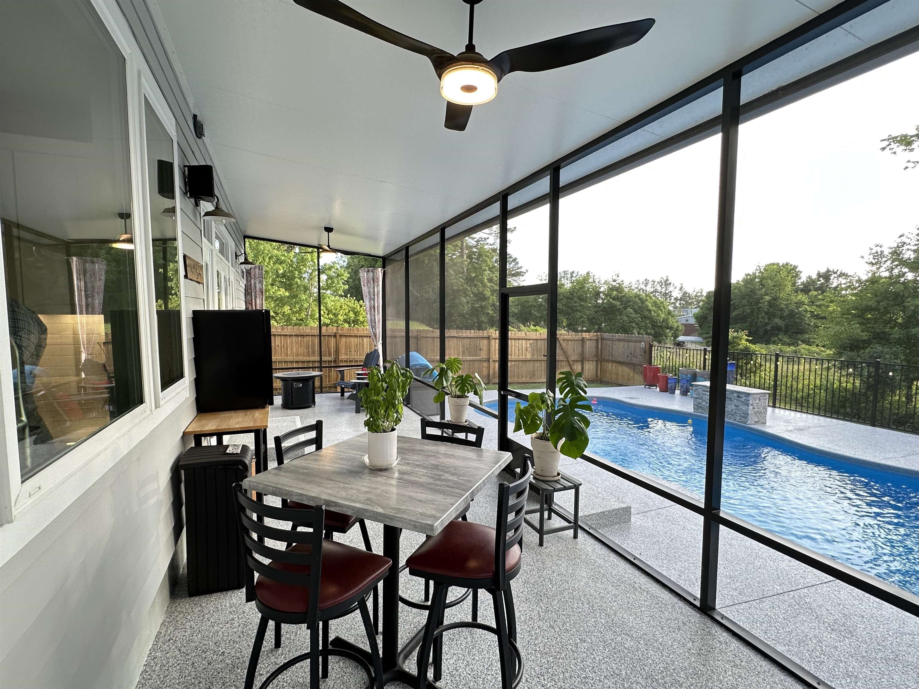 Tallahassee, Florida, 32312, United States, 4 Bedrooms Bedrooms, ,3 BathroomsBathrooms,Residential,For Sale,1938254