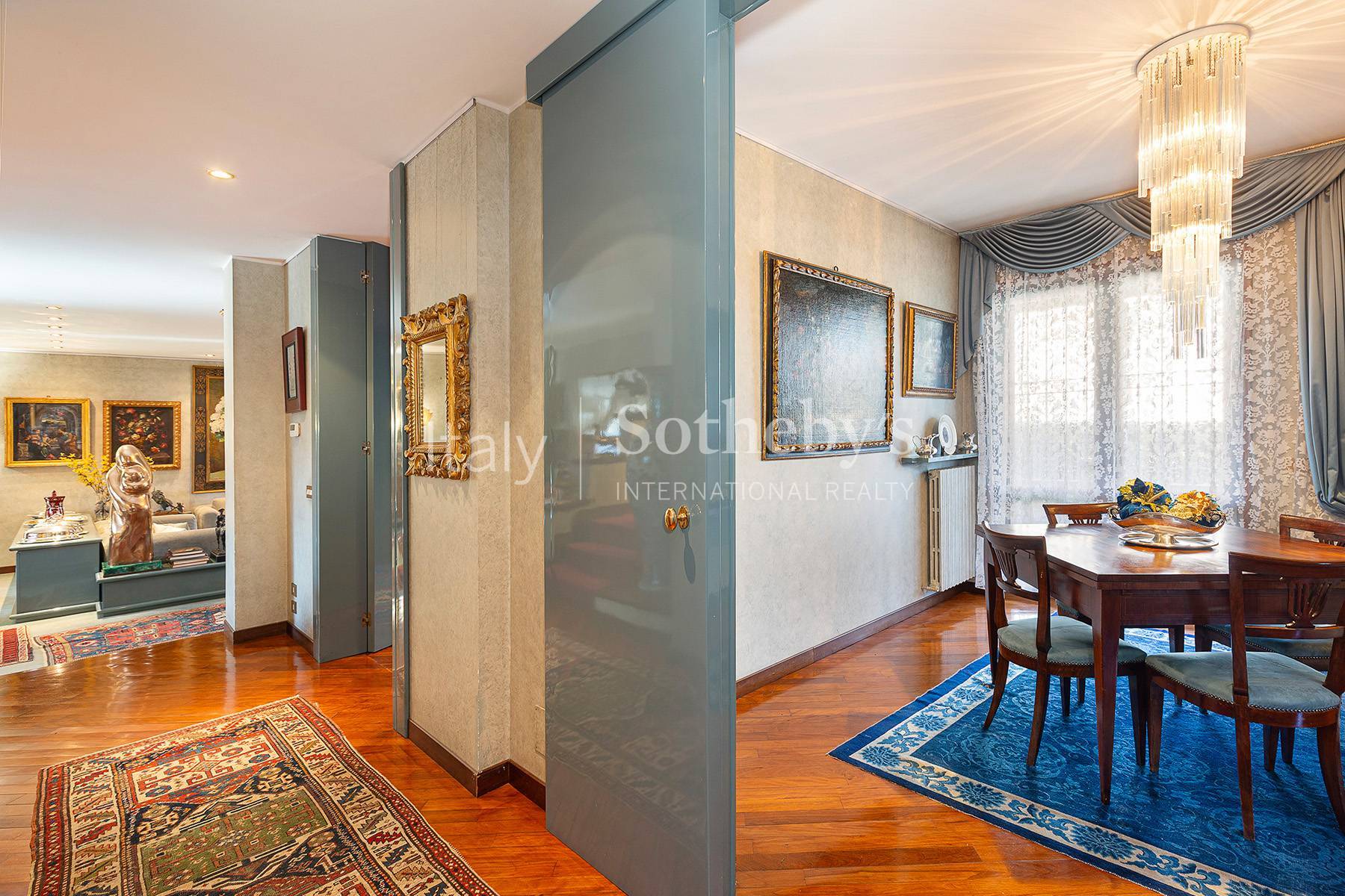  Elegant Residence in an Exclusive Setting - 物件實景