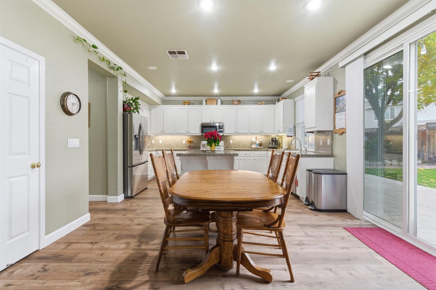 Tracy, California, 95377, United States, 5 Bedrooms Bedrooms, ,3 BathroomsBathrooms,Residential,For Sale,2005564