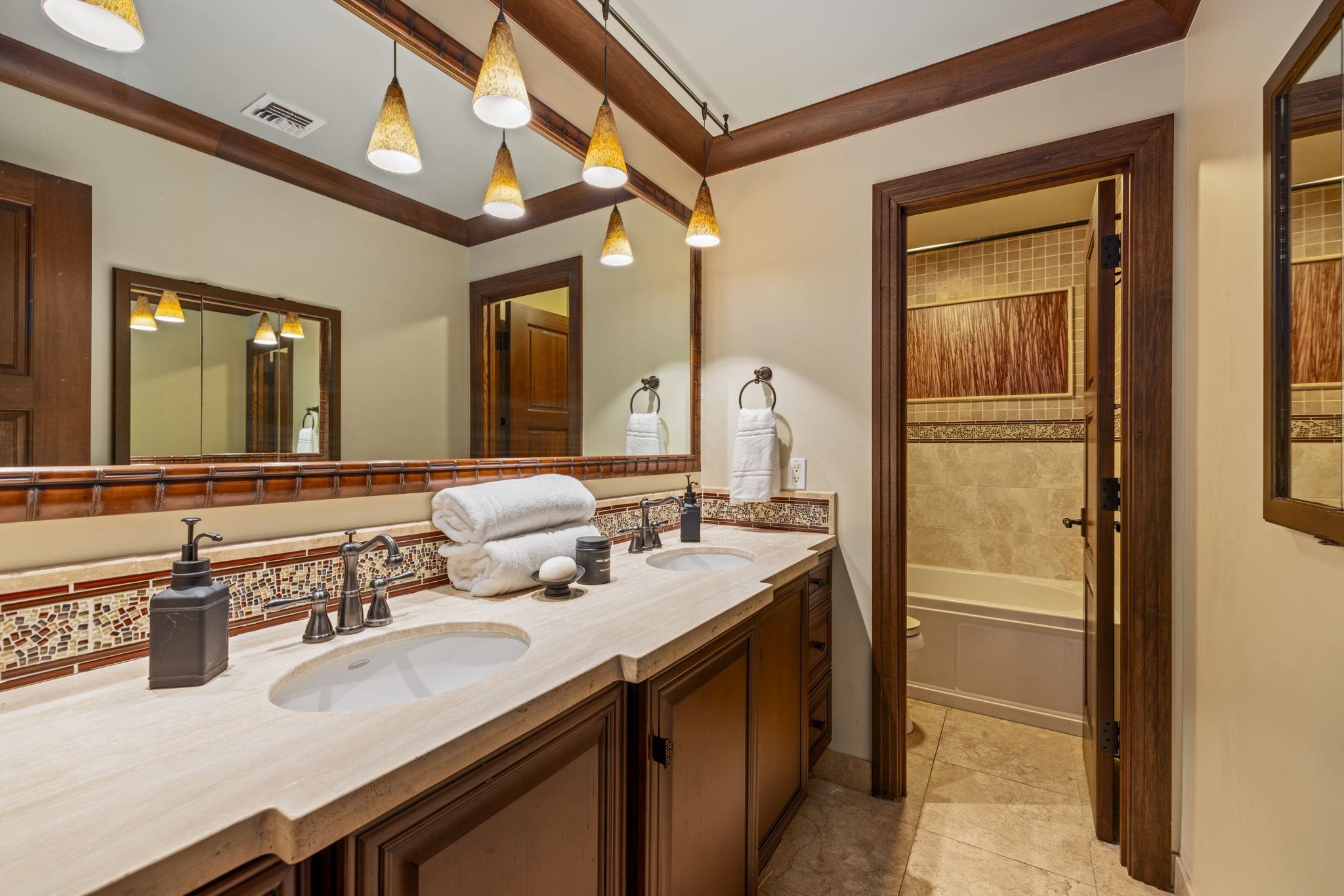 Lahaina, Hawaii, 96761, United States, 5 Bedrooms Bedrooms, ,5 BathroomsBathrooms,Residential,For Sale,1941963